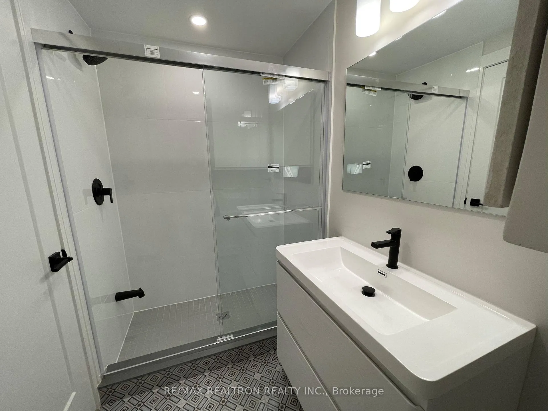 Photo 5 of Unit 3, 82 Gunn Street, Barrie, Wellington — HOMEH