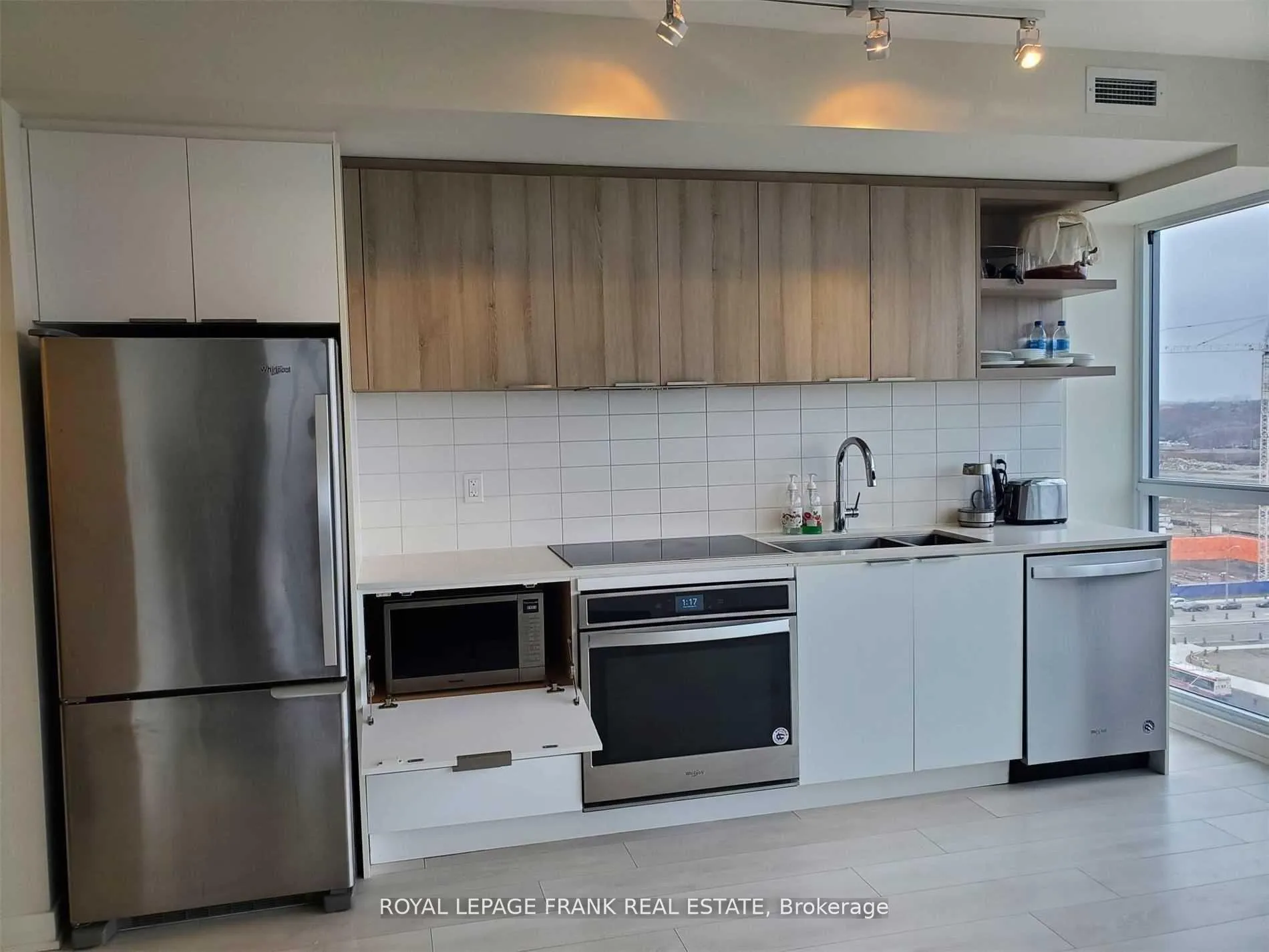 Photo 4 of Unit 1404, 6 Sonic Way, Toronto, Flemingdon Park — HOMEH