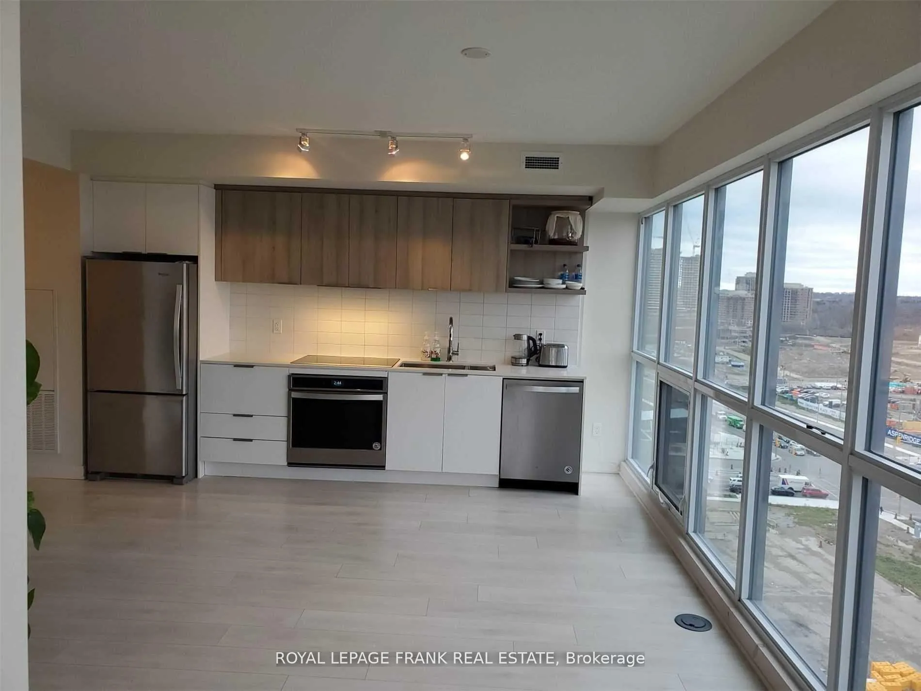Photo 5 of Unit 1404, 6 Sonic Way, Toronto, Flemingdon Park — HOMEH