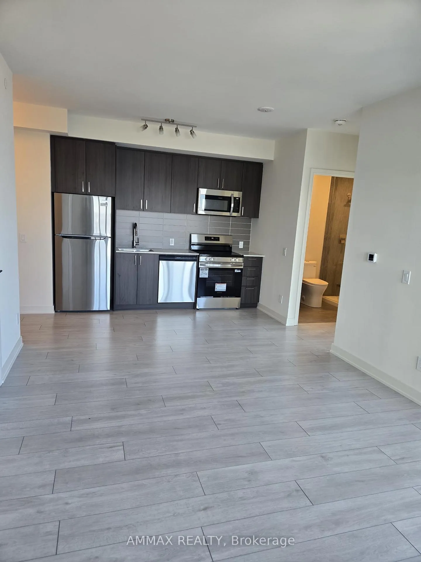 Photo 9 of Unit 2007, 8020 Derry Road Drive, Milton, Coates — HOMEH