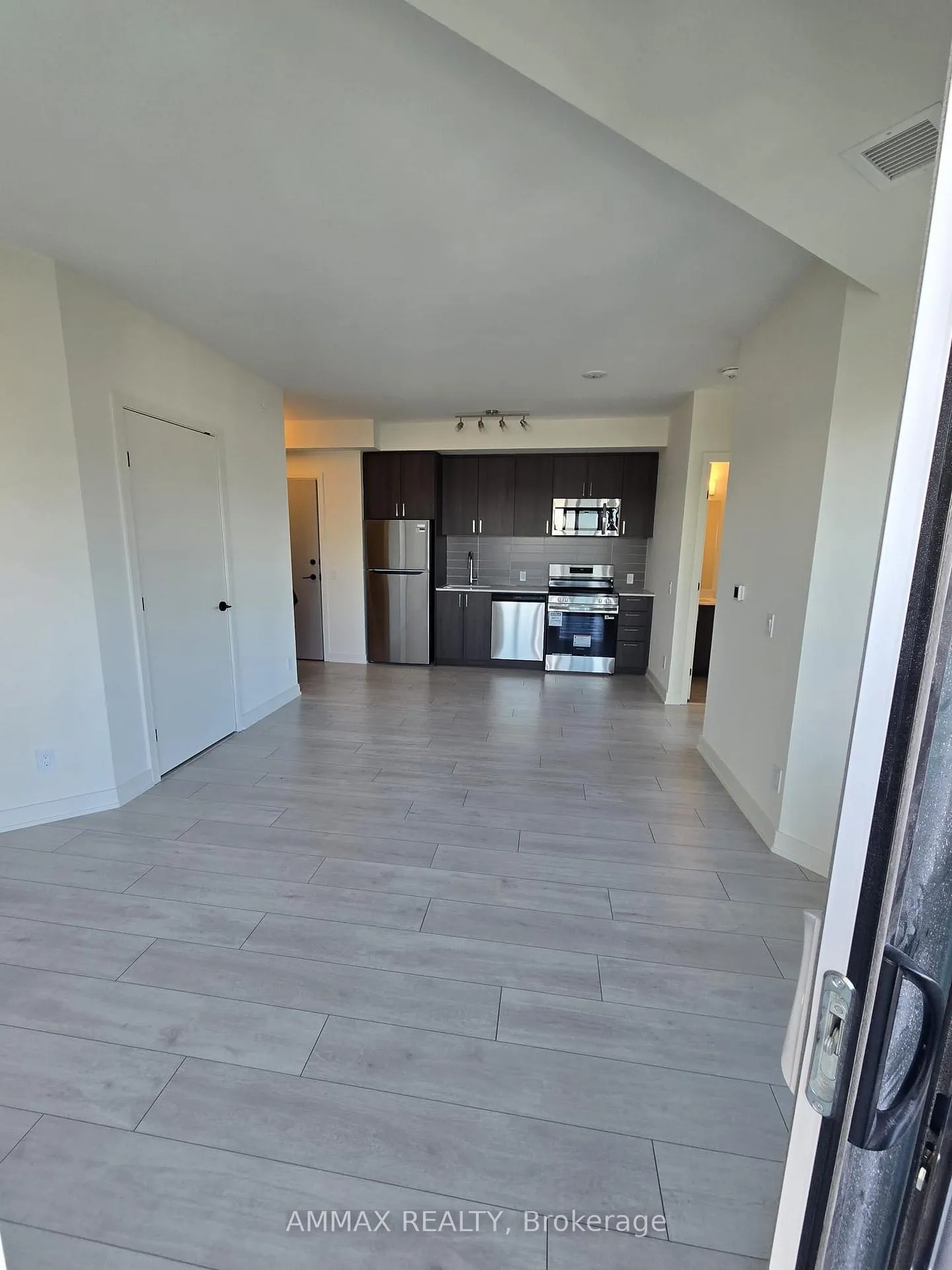 Photo 11 of Unit 2007, 8020 Derry Road Drive, Milton, Coates — HOMEH