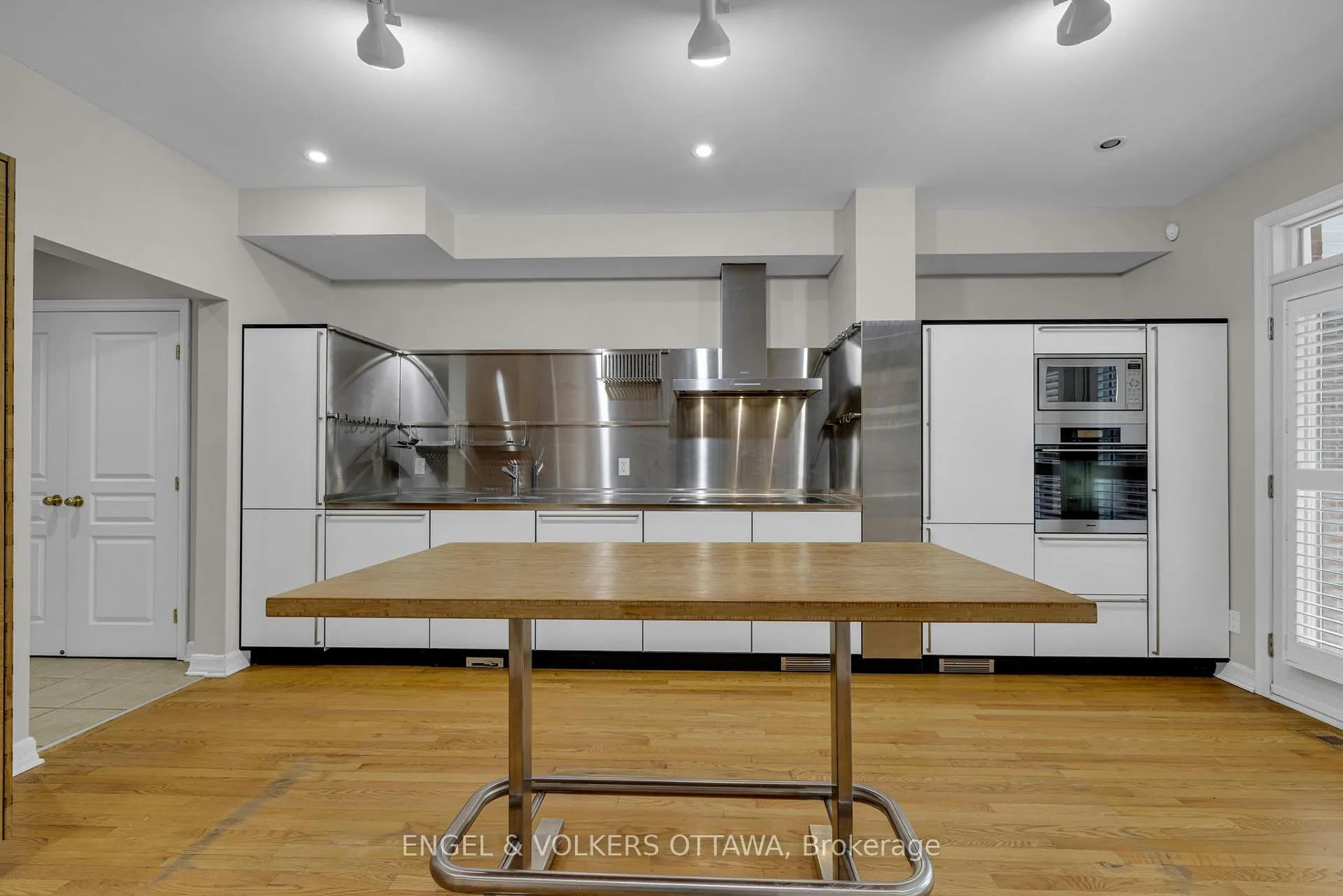 Photo 8 of 145 Manorhill Private, Ottawa, Guildwood Estates - Urbandale Acres — HOMEH