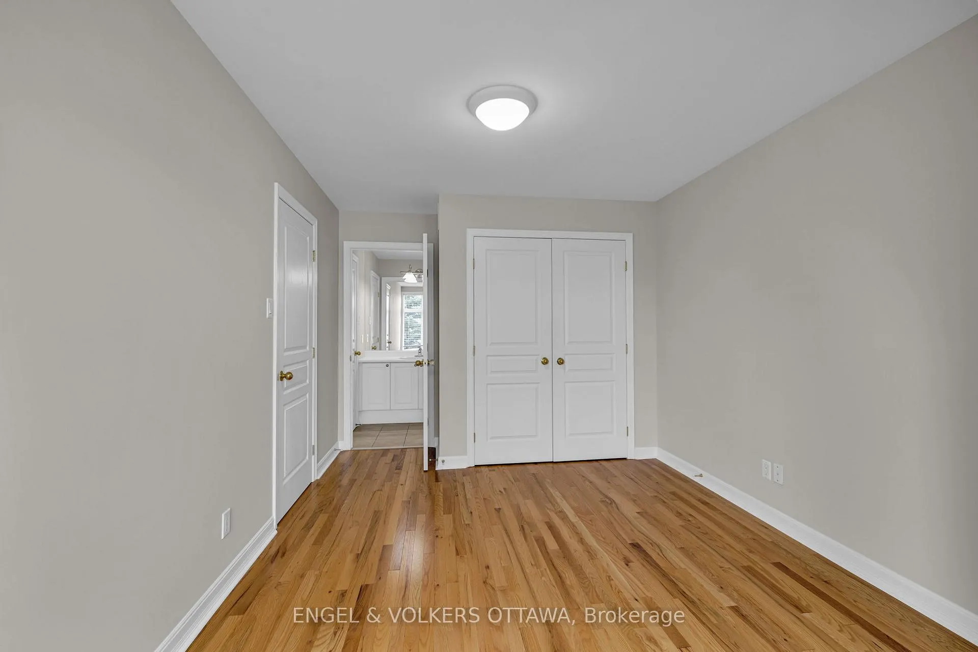 Photo 17 of 145 Manorhill Private, Ottawa, Guildwood Estates - Urbandale Acres — HOMEH
