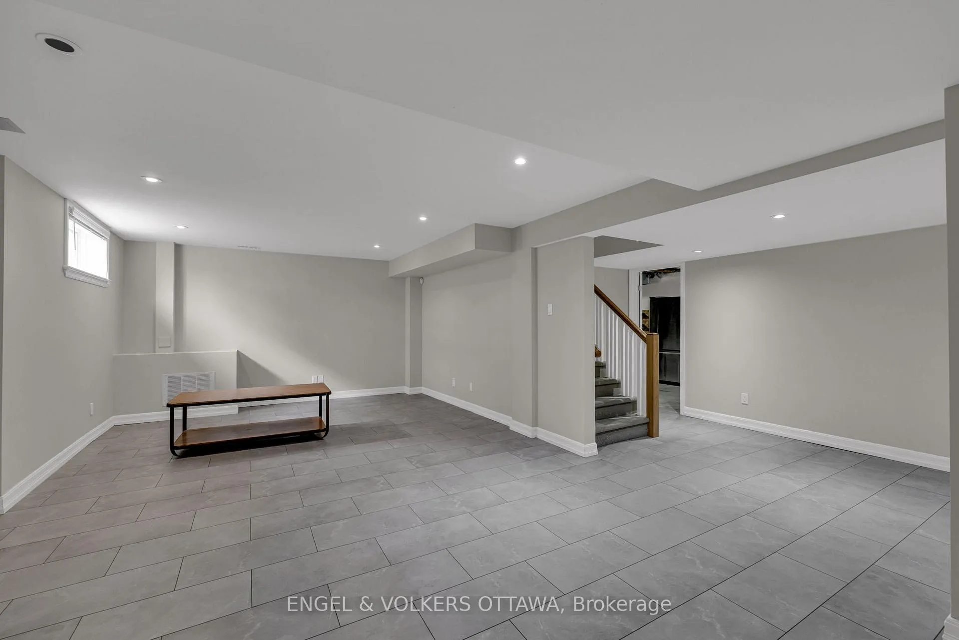 Photo 24 of 145 Manorhill Private, Ottawa, Guildwood Estates - Urbandale Acres — HOMEH