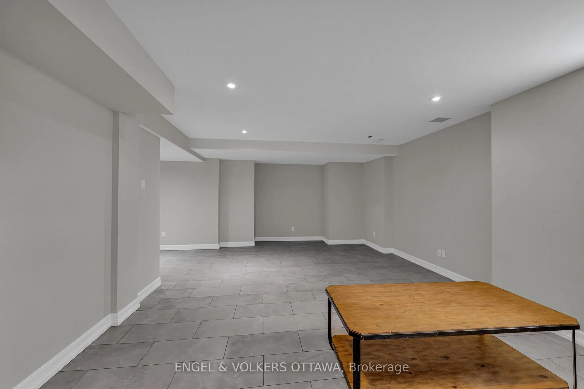 Photo 25 of 145 Manorhill Private, Ottawa, Guildwood Estates - Urbandale Acres — HOMEH
