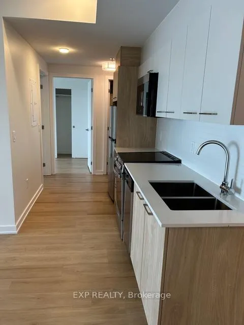 Photo 3 of Unit 301, 36 Robinson Avenue, Ottawa, Sandy Hill — HOMEH
