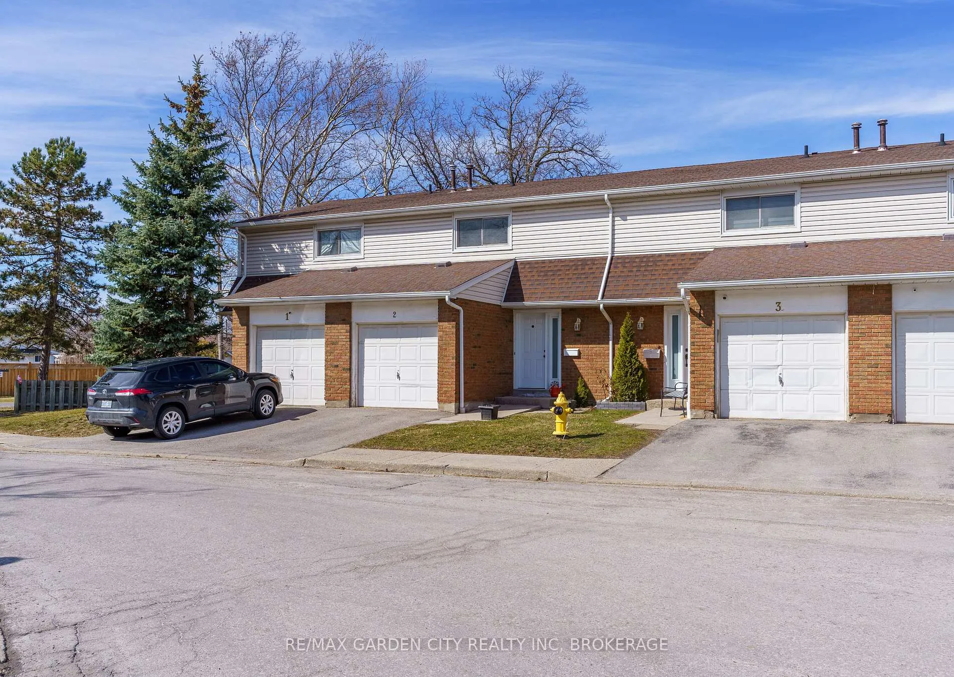 Photo 2 of Unit 2, 286 Cushman Road, St. Catharines, Carlton/Bunting — HOMEH