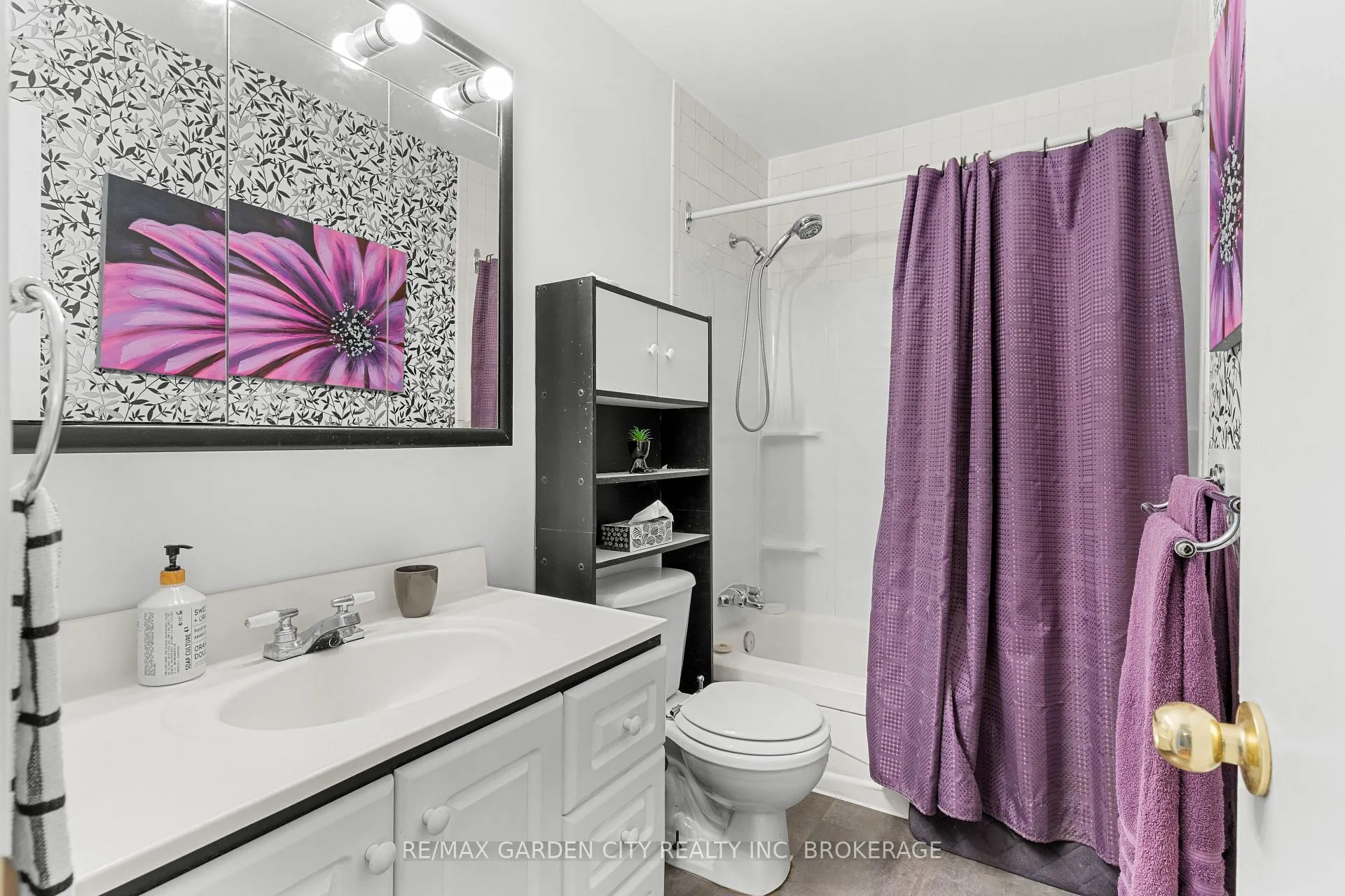 Photo 25 of Unit 2, 286 Cushman Road, St. Catharines, Carlton/Bunting — HOMEH