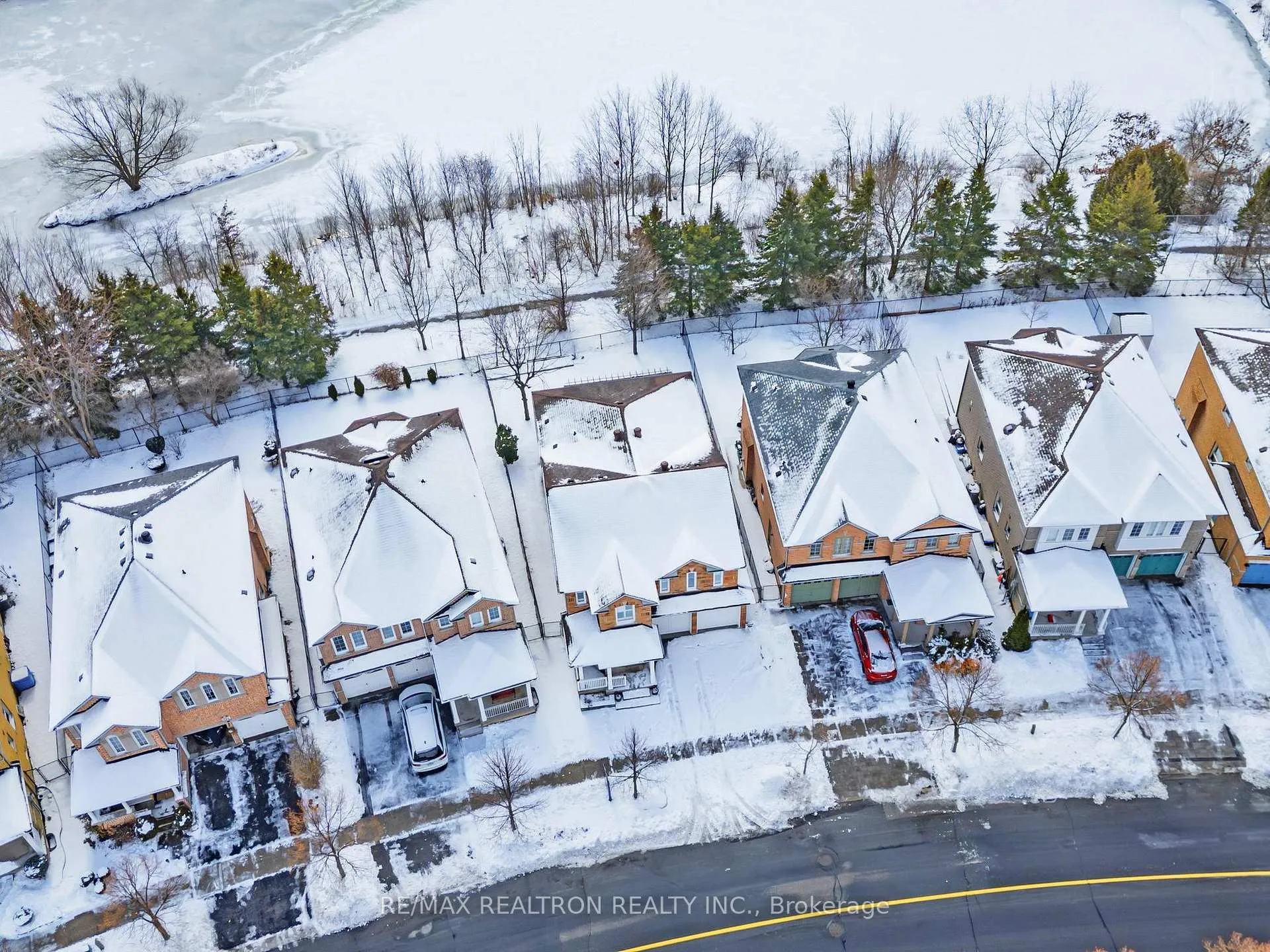 Photo 3 of 297 Castan Avenue, Markham, Village Green-South Unionville — HOMEH