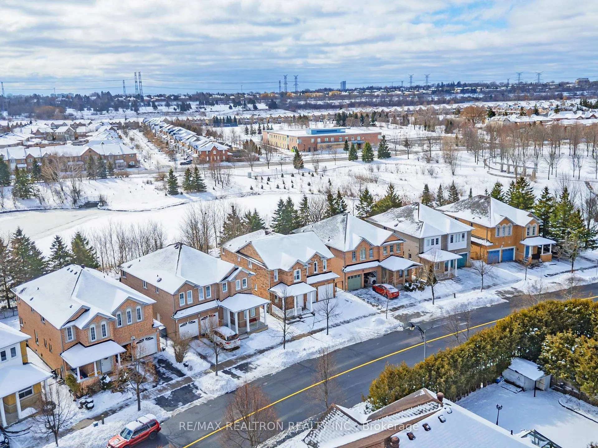 Photo 5 of 297 Castan Avenue, Markham, Village Green-South Unionville — HOMEH