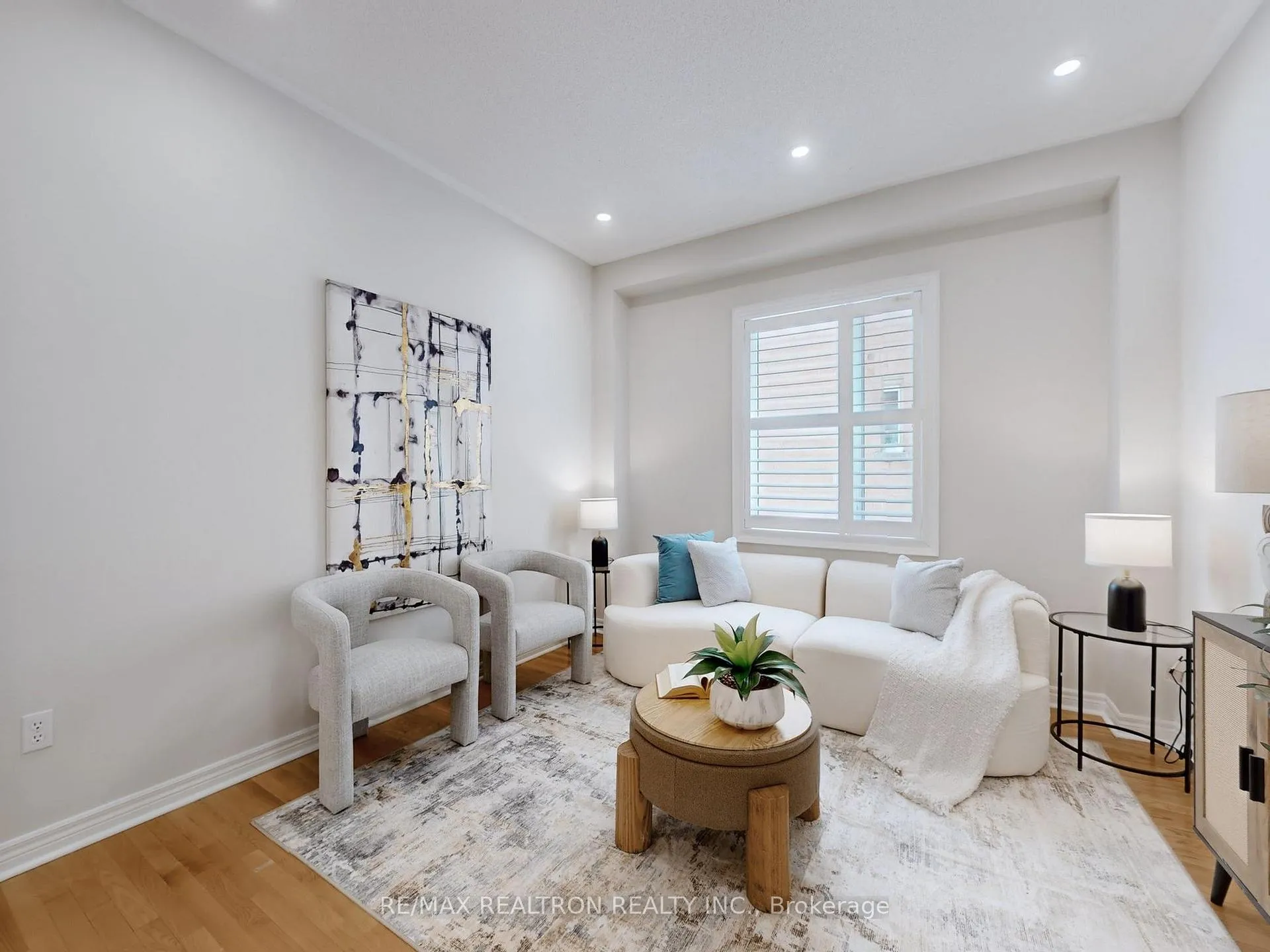 Photo 7 of 297 Castan Avenue, Markham, Village Green-South Unionville — HOMEH