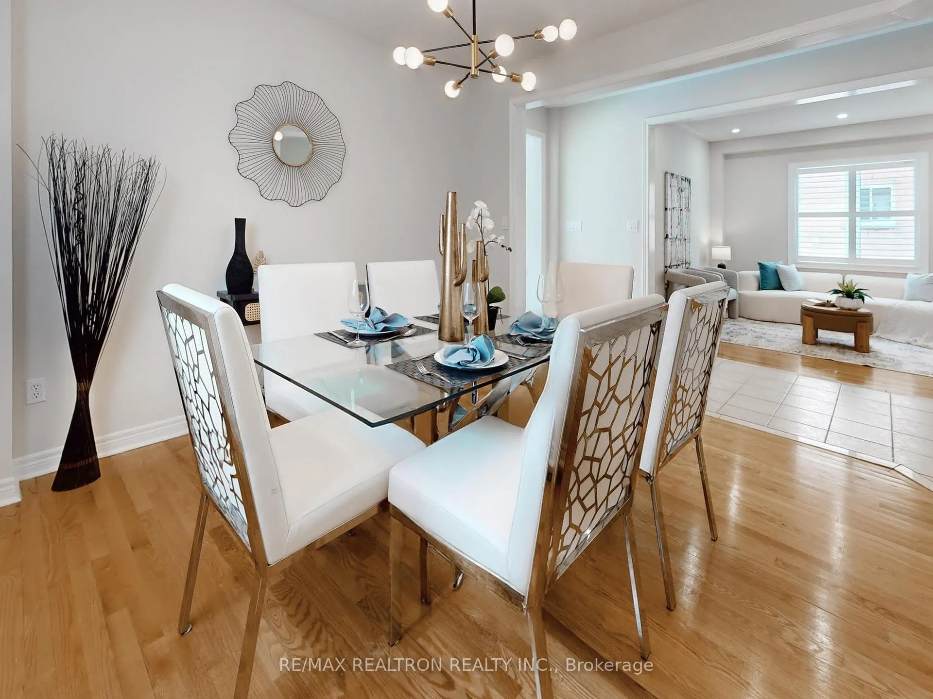Photo 10 of 297 Castan Avenue, Markham, Village Green-South Unionville — HOMEH