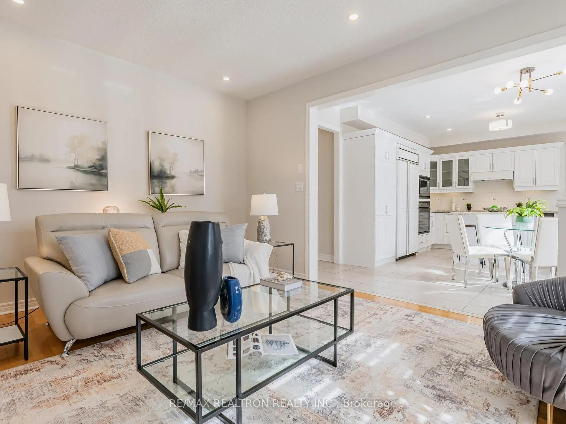 Photo 11 of 297 Castan Avenue, Markham, Village Green-South Unionville — HOMEH