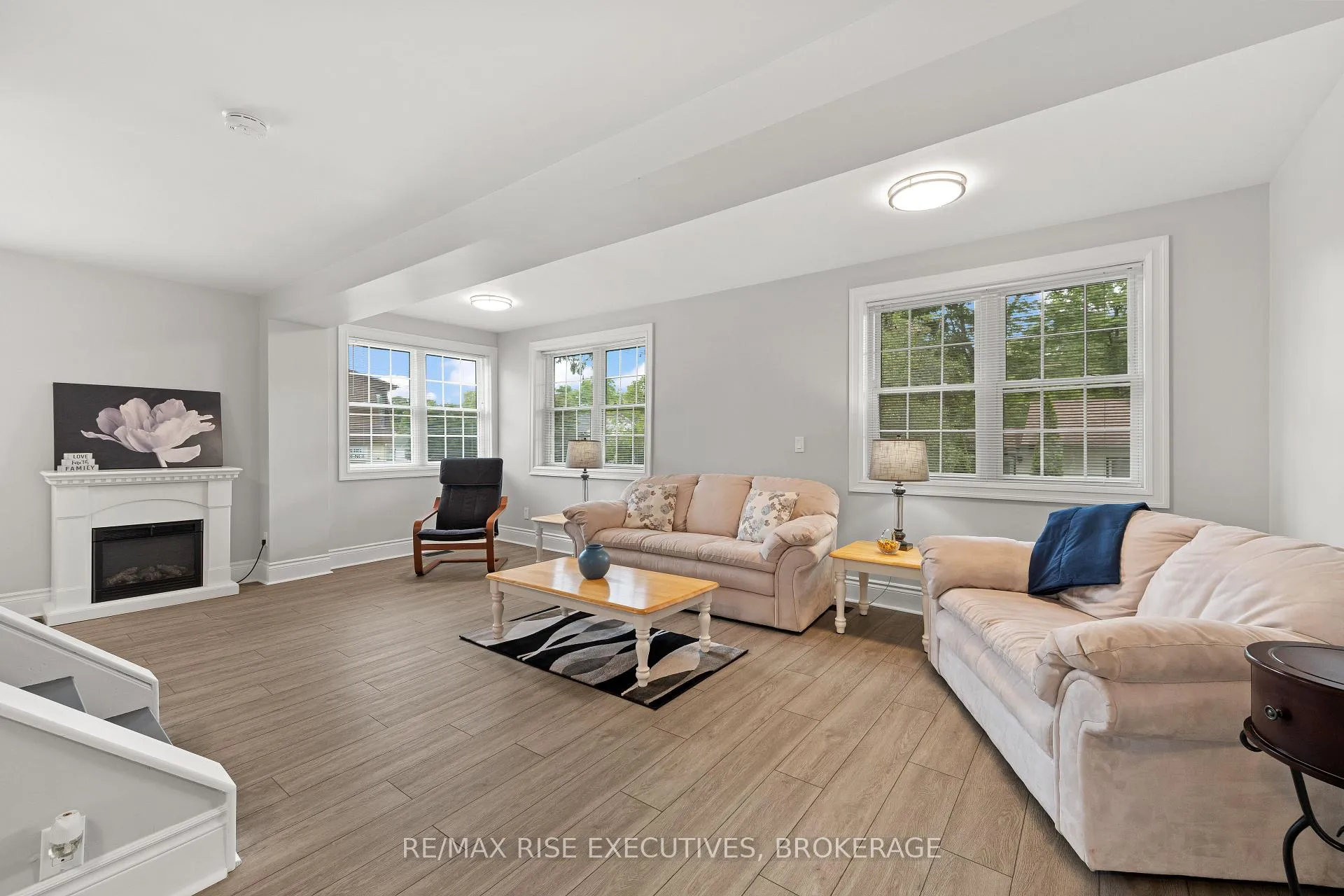 Photo 13 of 425 King Street W, Gananoque — HOMEH
