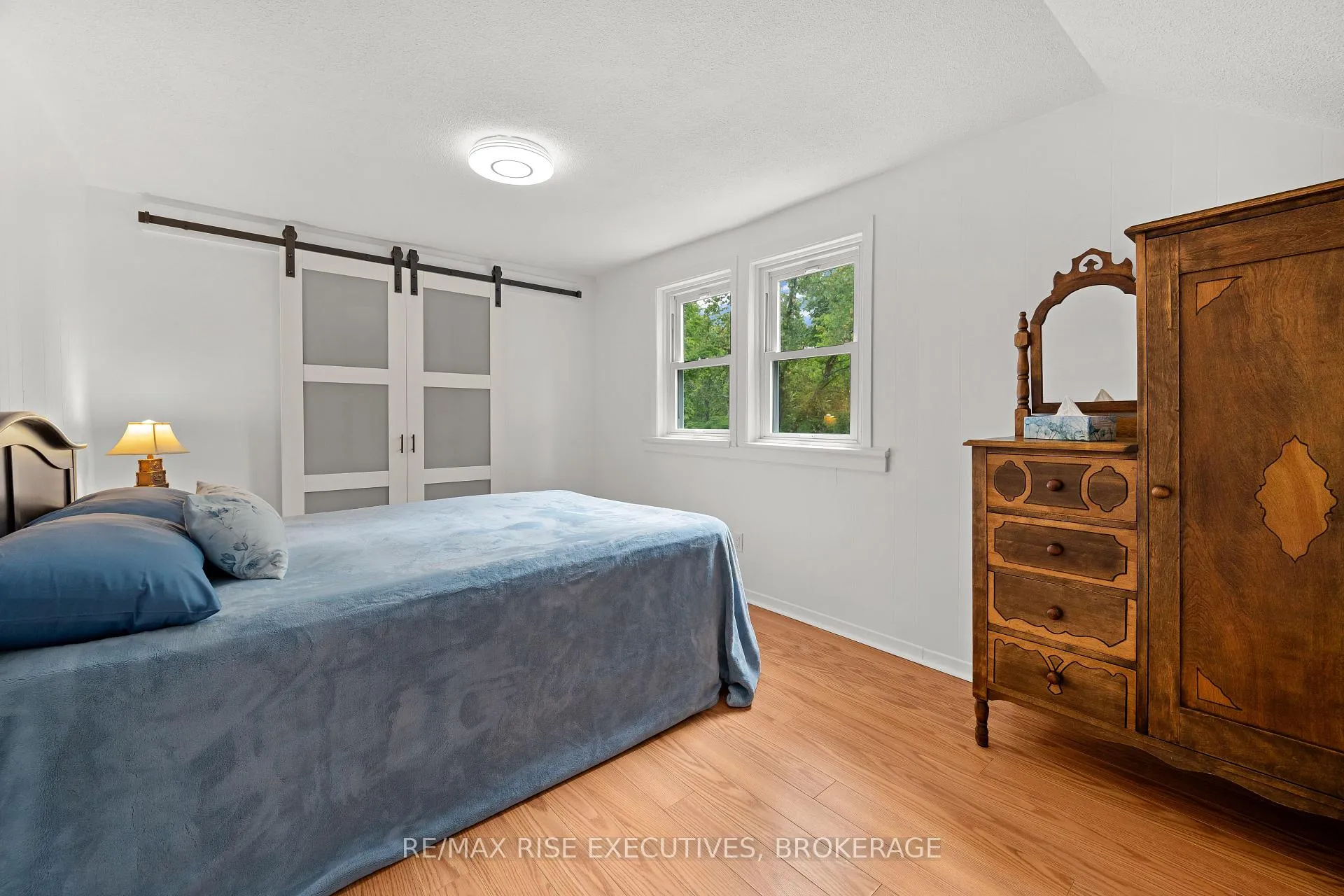 Photo 25 of 425 King Street W, Gananoque — HOMEH