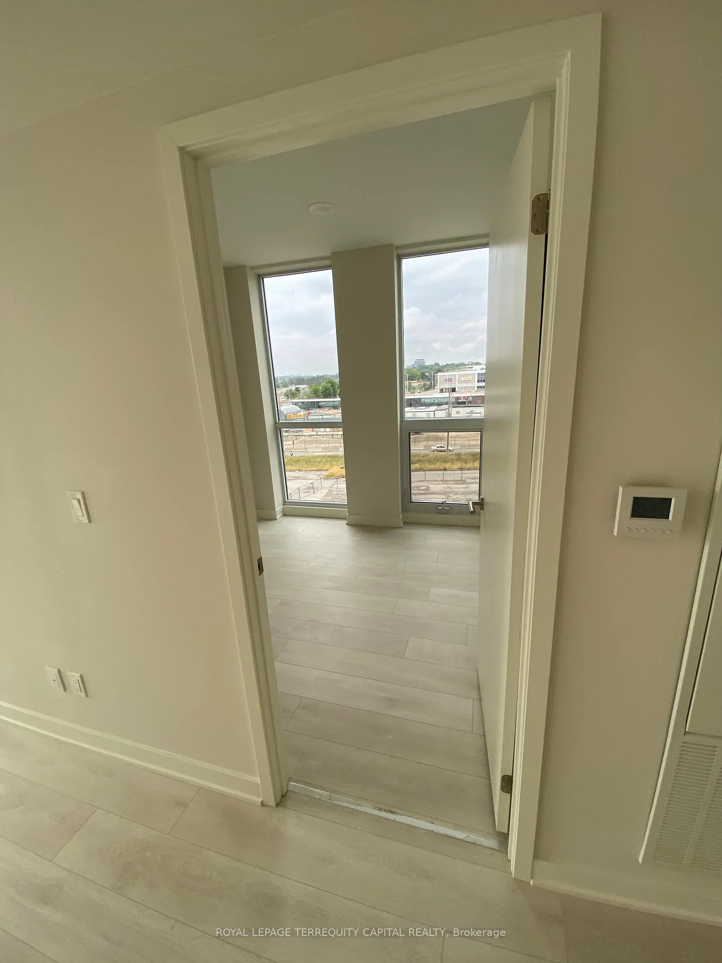 Photo 6 of Unit 602, 6 Sonic Way, Toronto, Flemingdon Park — HOMEH