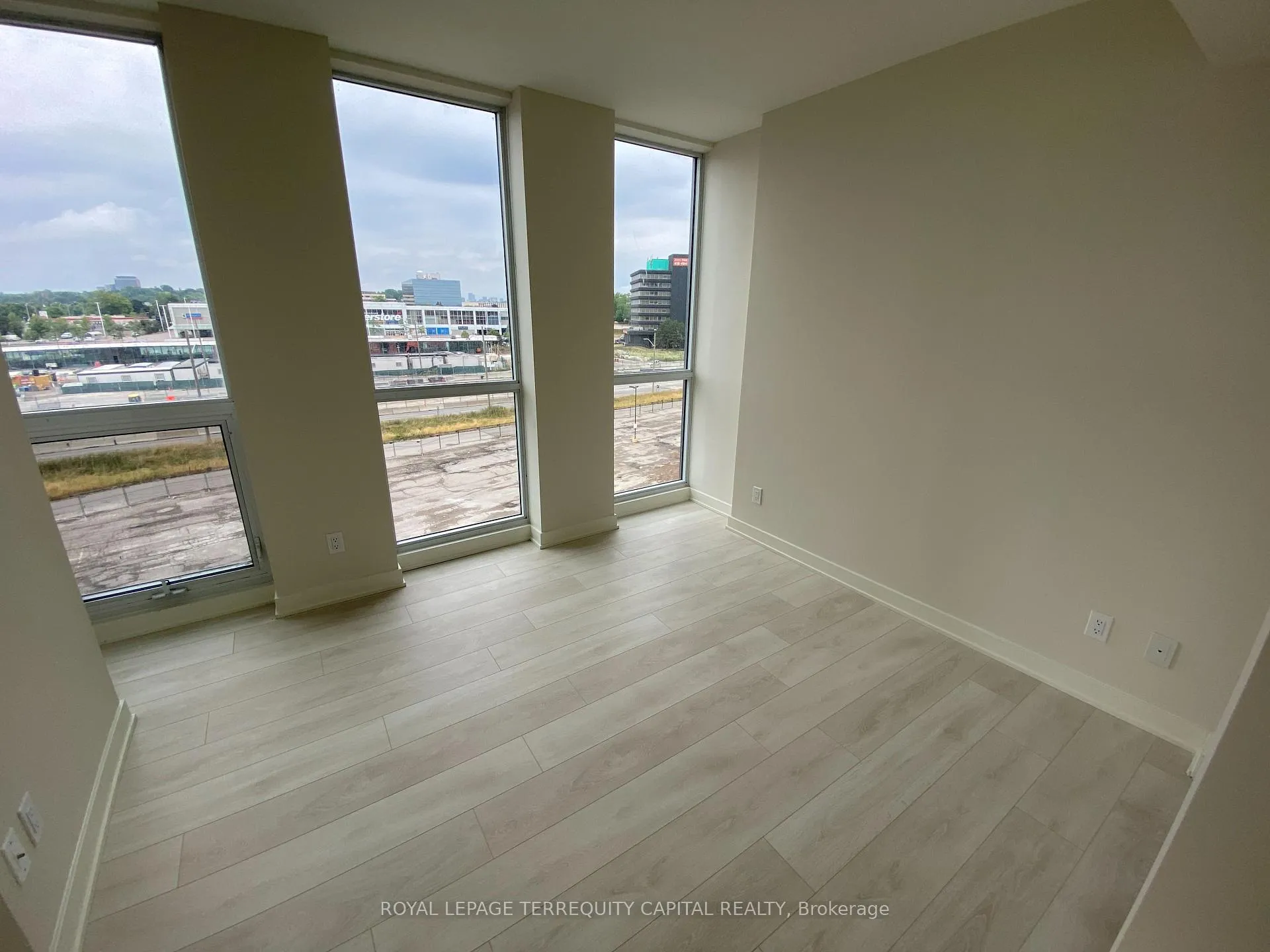 Photo 9 of Unit 602, 6 Sonic Way, Toronto, Flemingdon Park — HOMEH
