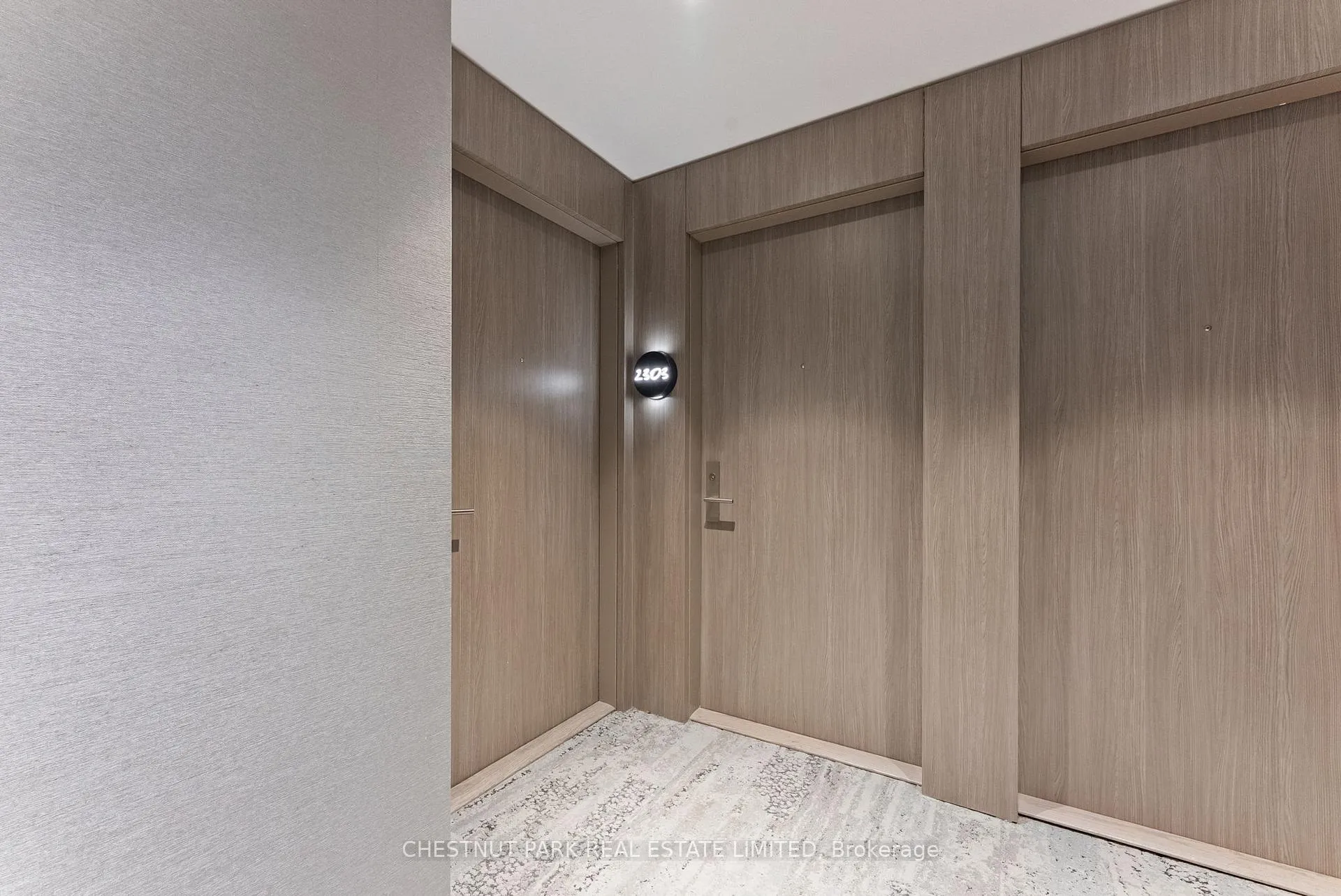 Photo 3 of Unit 2303, 161 Roehampton Avenue, Toronto, Mount Pleasant West — HOMEH