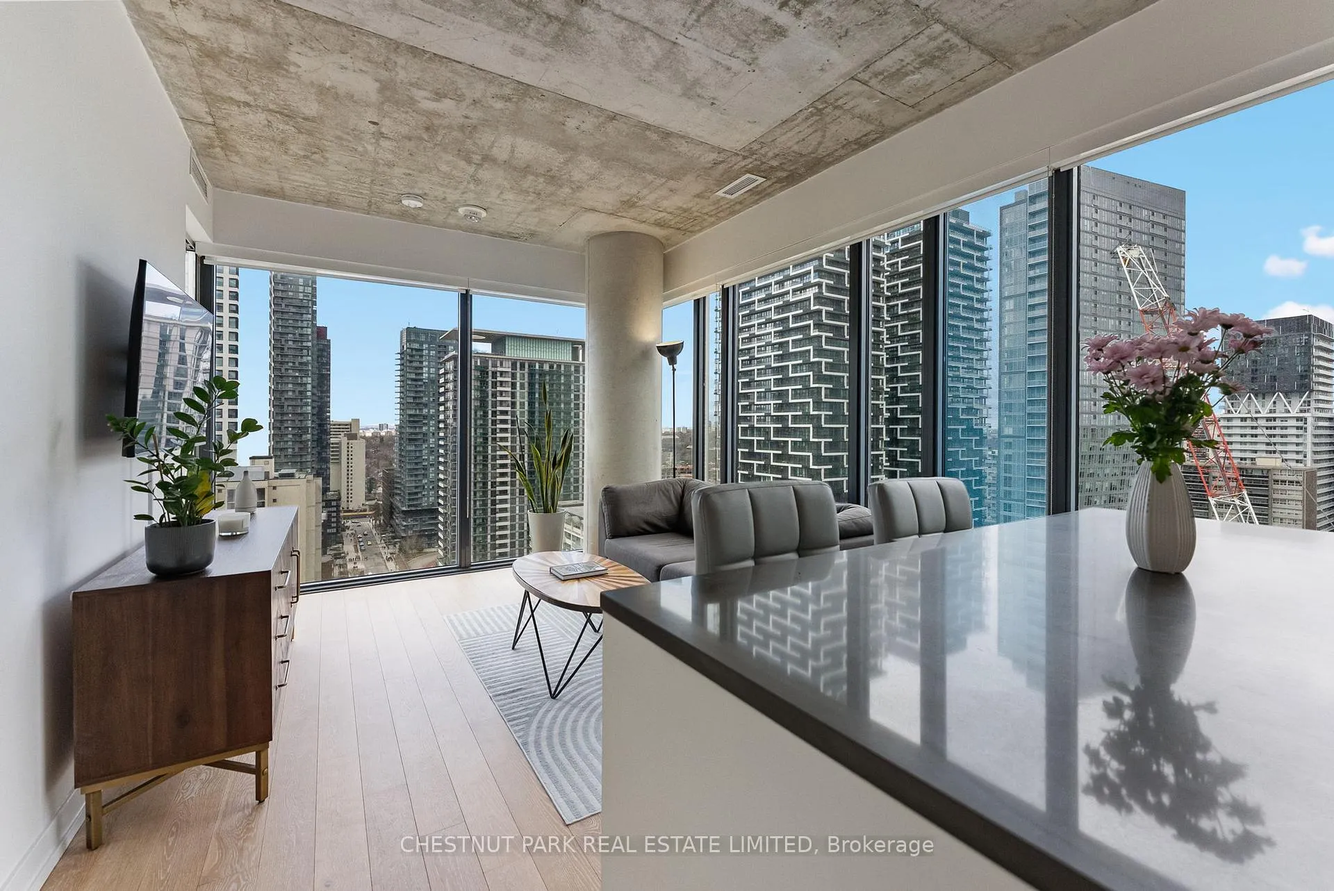 Photo 4 of Unit 2303, 161 Roehampton Avenue, Toronto, Mount Pleasant West — HOMEH