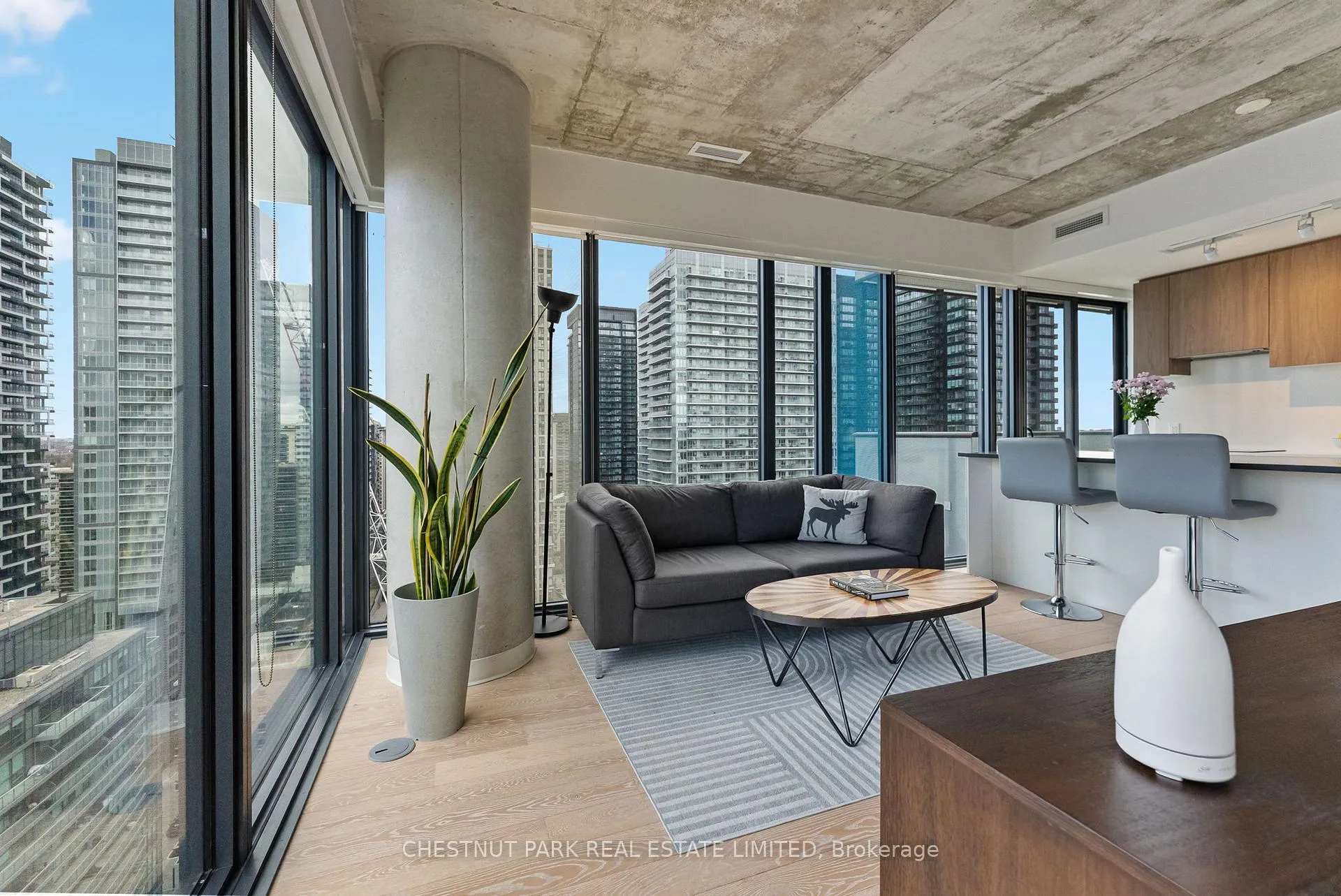 Photo 1 of Unit 2303, 161 Roehampton Avenue, Toronto, Mount Pleasant West — HOMEH