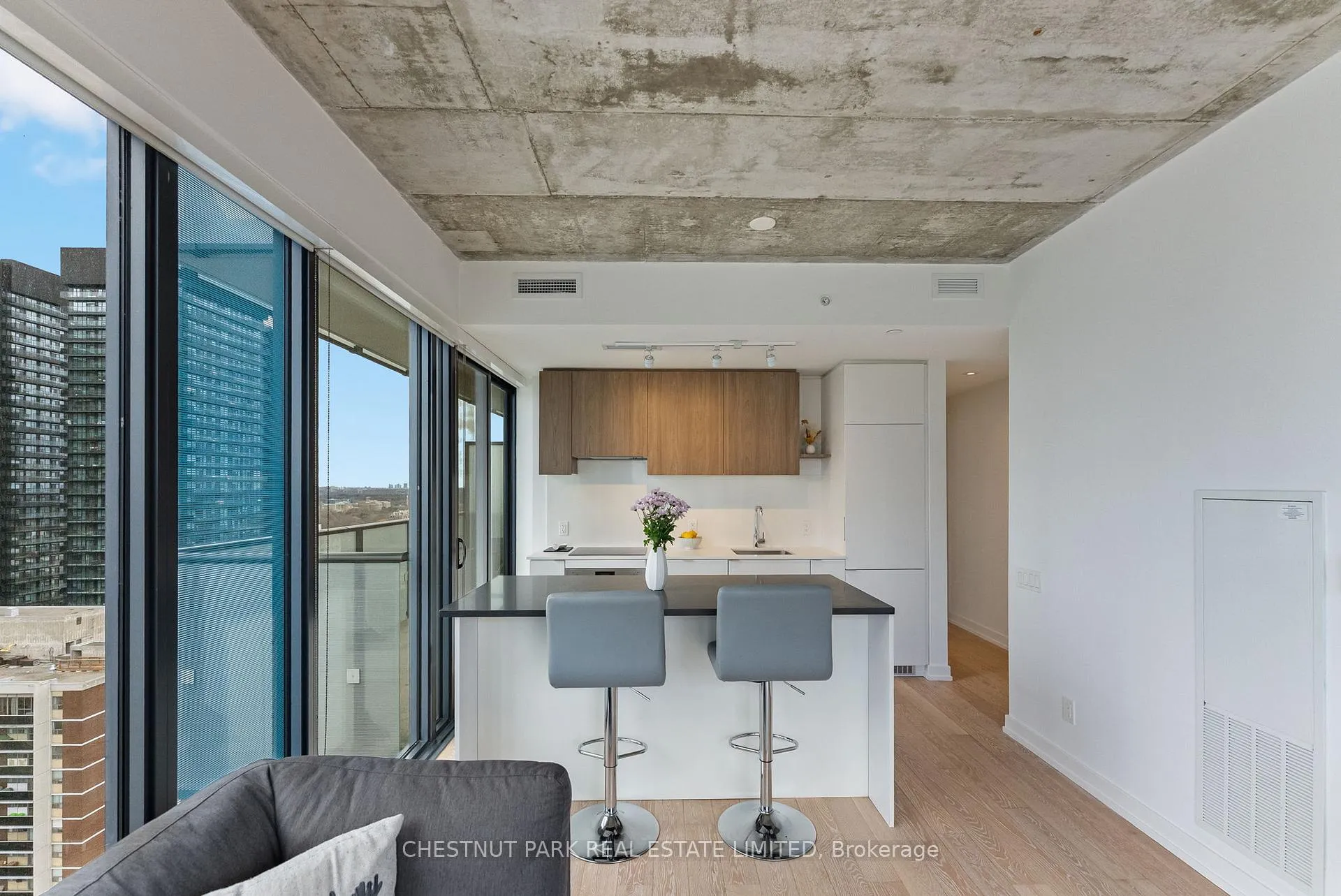Photo 7 of Unit 2303, 161 Roehampton Avenue, Toronto, Mount Pleasant West — HOMEH
