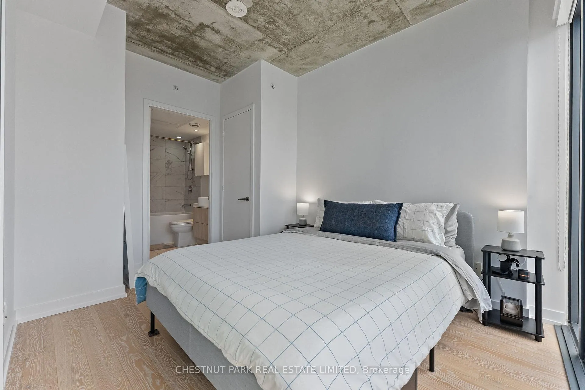 Photo 8 of Unit 2303, 161 Roehampton Avenue, Toronto, Mount Pleasant West — HOMEH