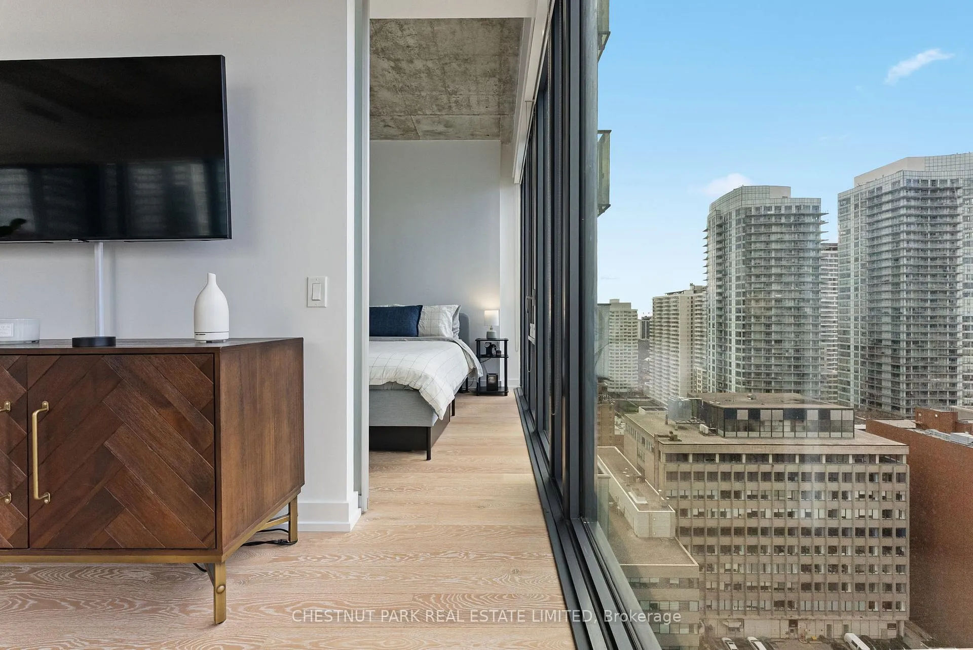 Photo 9 of Unit 2303, 161 Roehampton Avenue, Toronto, Mount Pleasant West — HOMEH