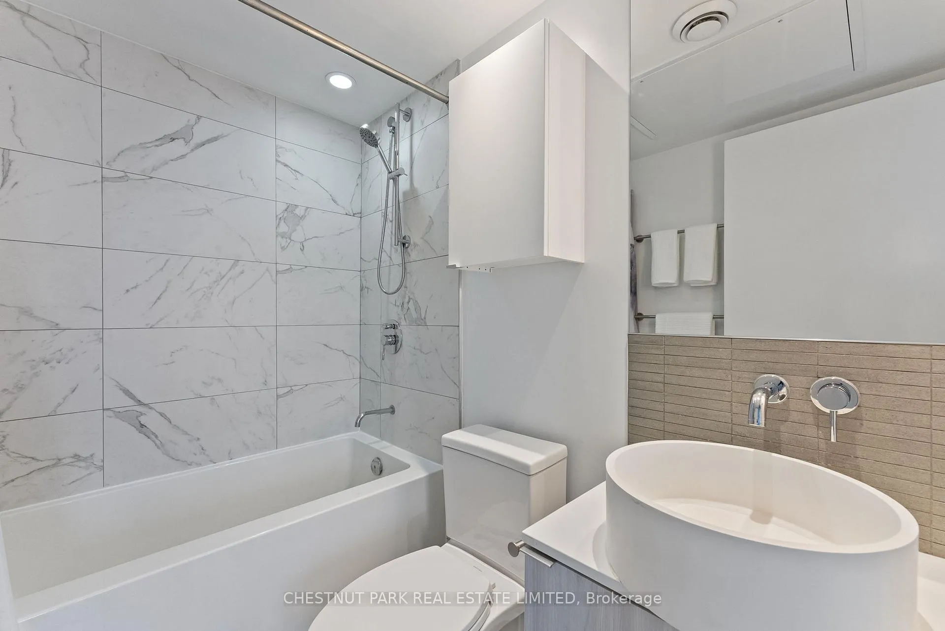 Photo 11 of Unit 2303, 161 Roehampton Avenue, Toronto, Mount Pleasant West — HOMEH