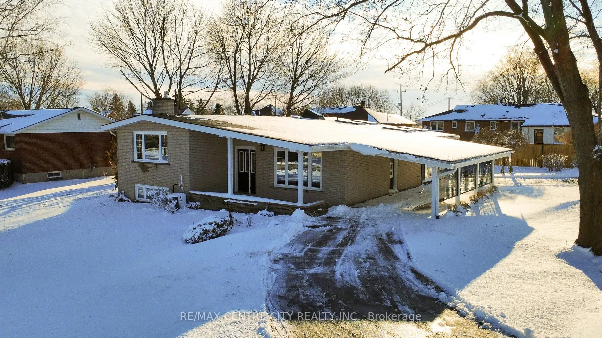 Photo 2 of 2193 Miller Avenue, Perth East, Shakespeare — HOMEH