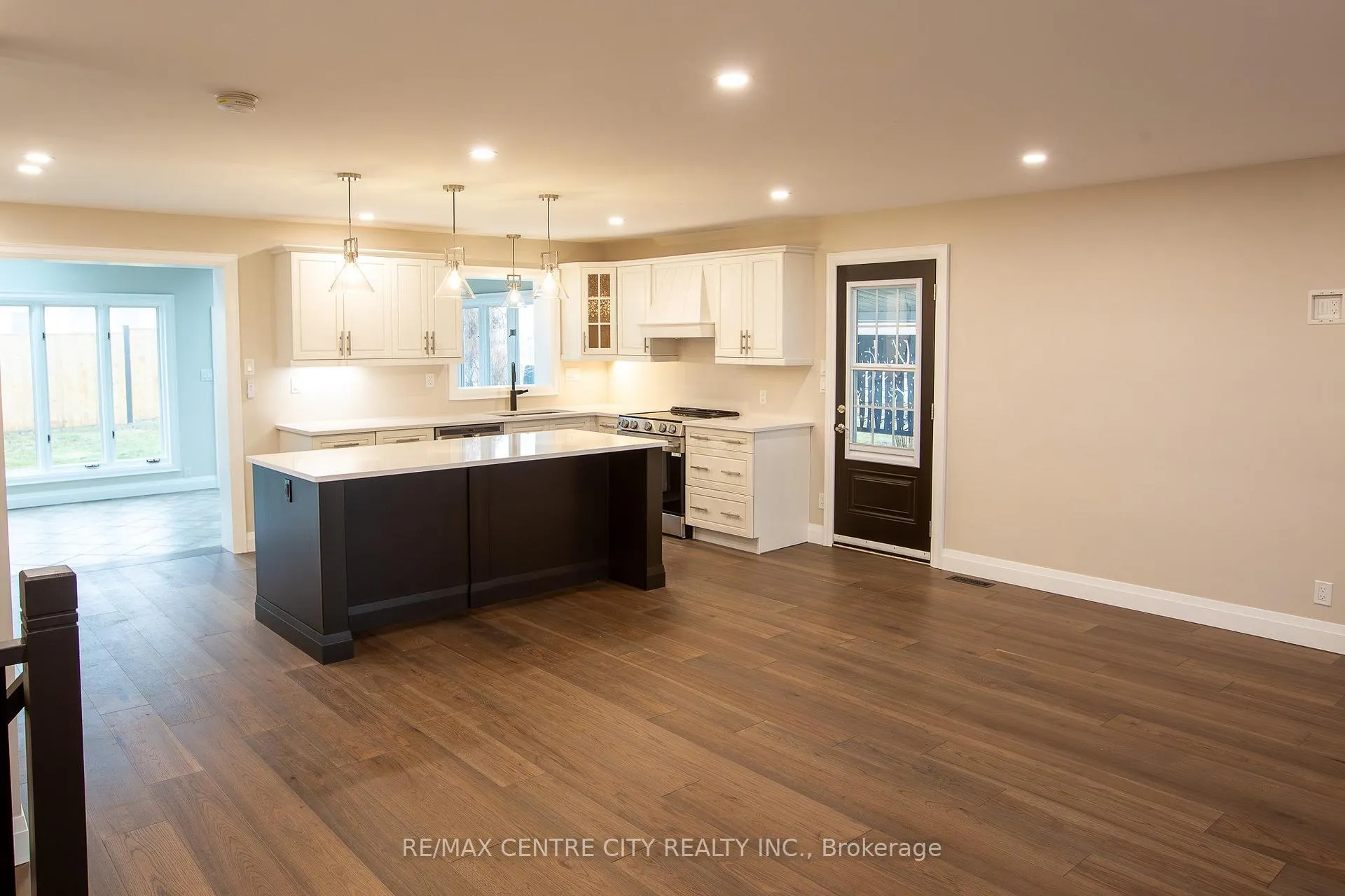 Photo 10 of 2193 Miller Avenue, Perth East, Shakespeare — HOMEH