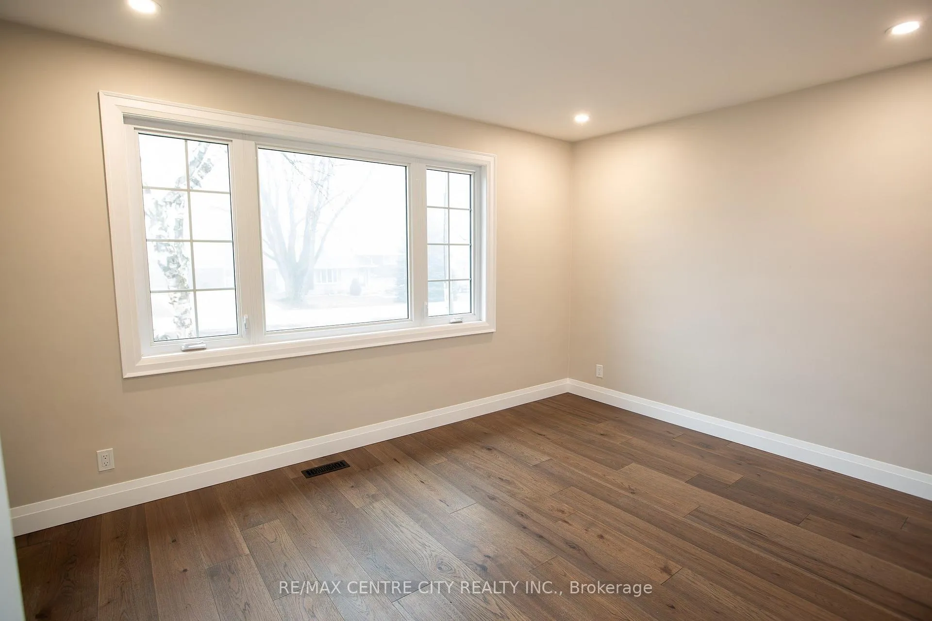 Photo 25 of 2193 Miller Avenue, Perth East, Shakespeare — HOMEH