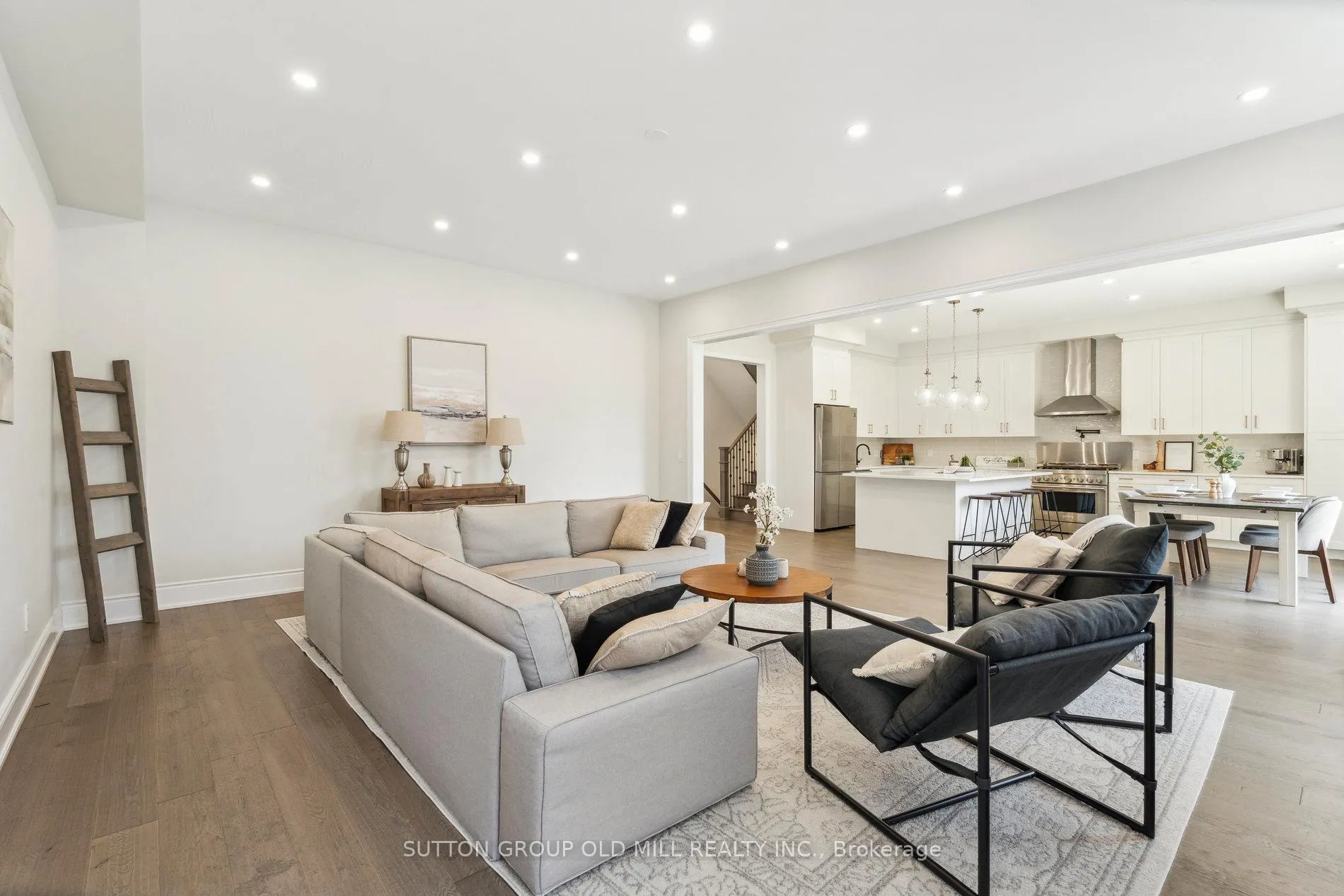 Photo 9 of 4 Daisy Meadow Crescent, Caledon, Caledon East — HOMEH