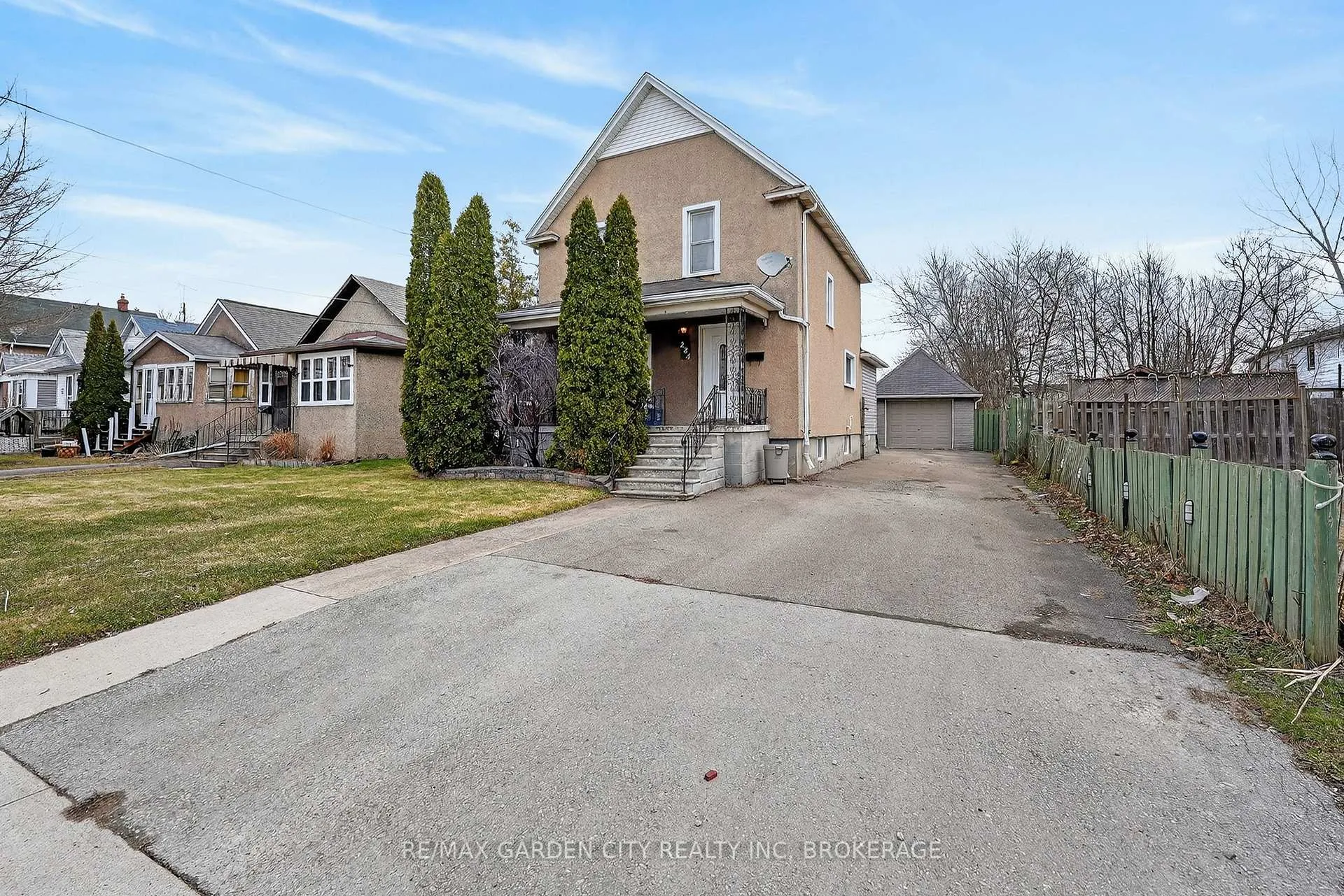 Front of 284 Burgar Street