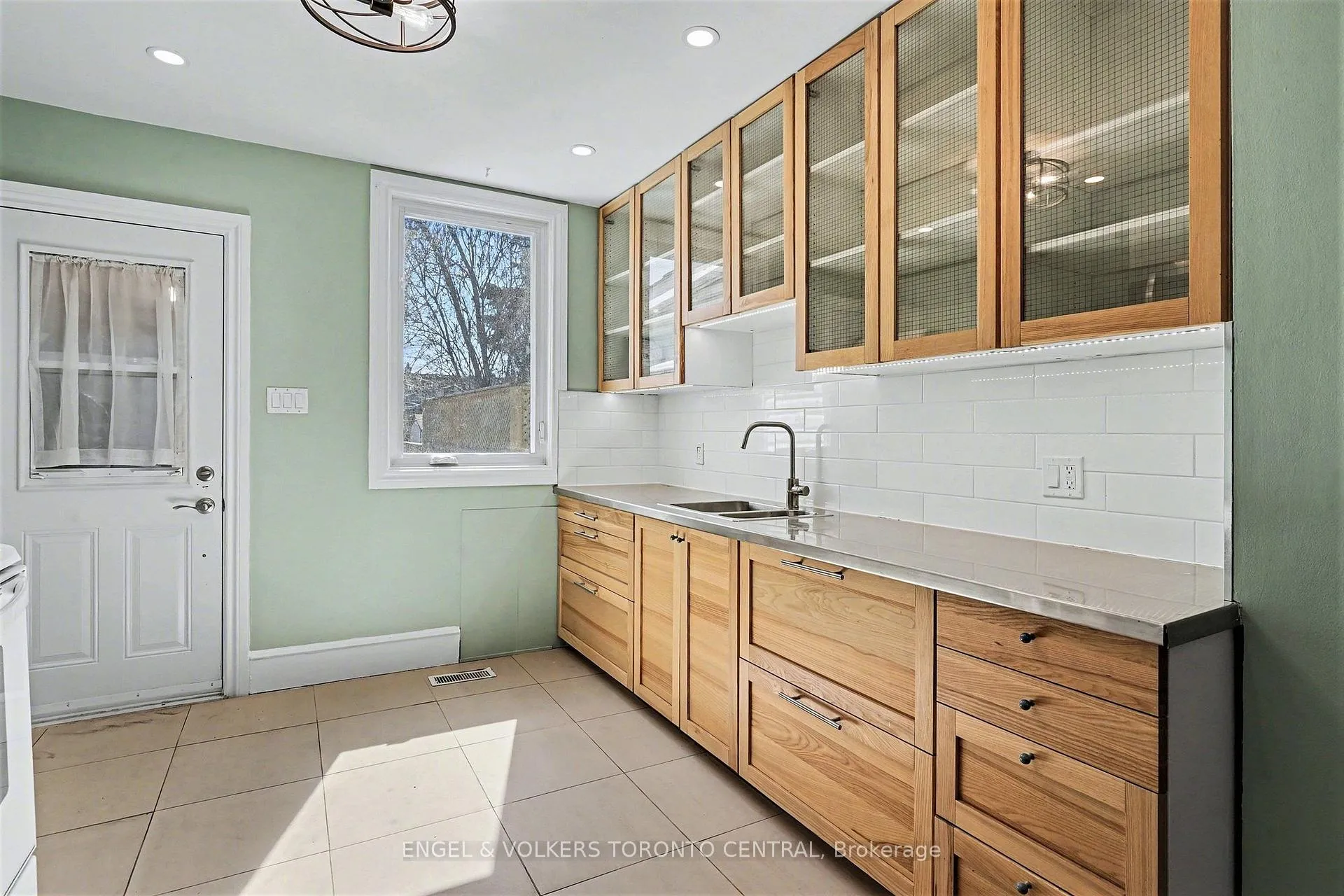 Photo 10 of 179 Coleman Avenue, Toronto, East End-Danforth — HOMEH