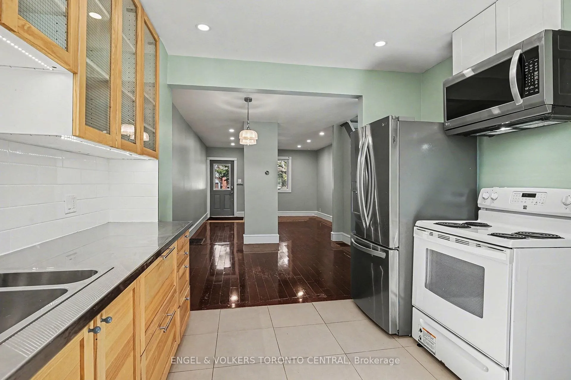Photo 13 of 179 Coleman Avenue, Toronto, East End-Danforth — HOMEH