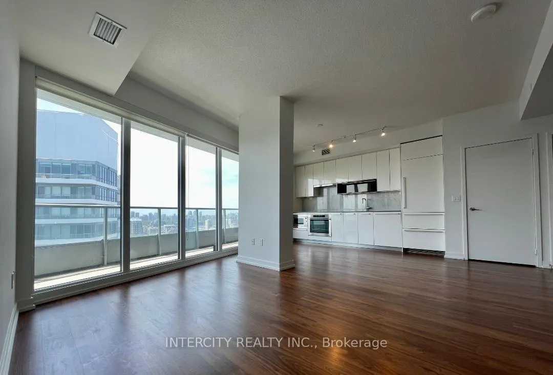 Photo 3 of Unit 3807, 117 McMahon Drive, North York, Bayview Village — HOMEH