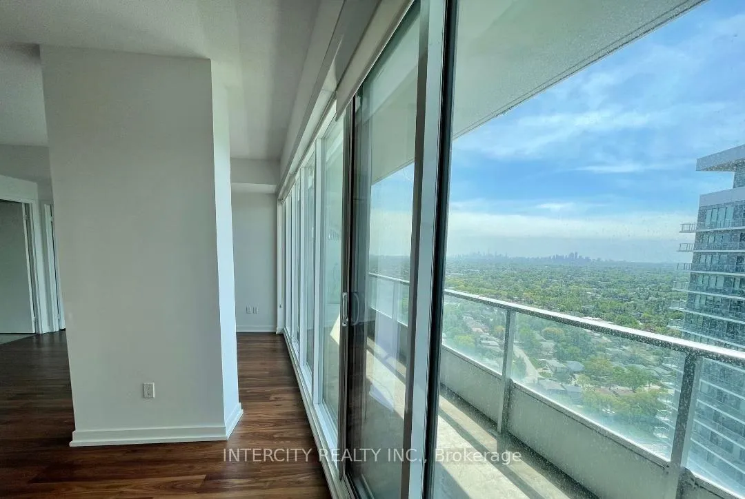 Photo 7 of Unit 3807, 117 McMahon Drive, North York, Bayview Village — HOMEH