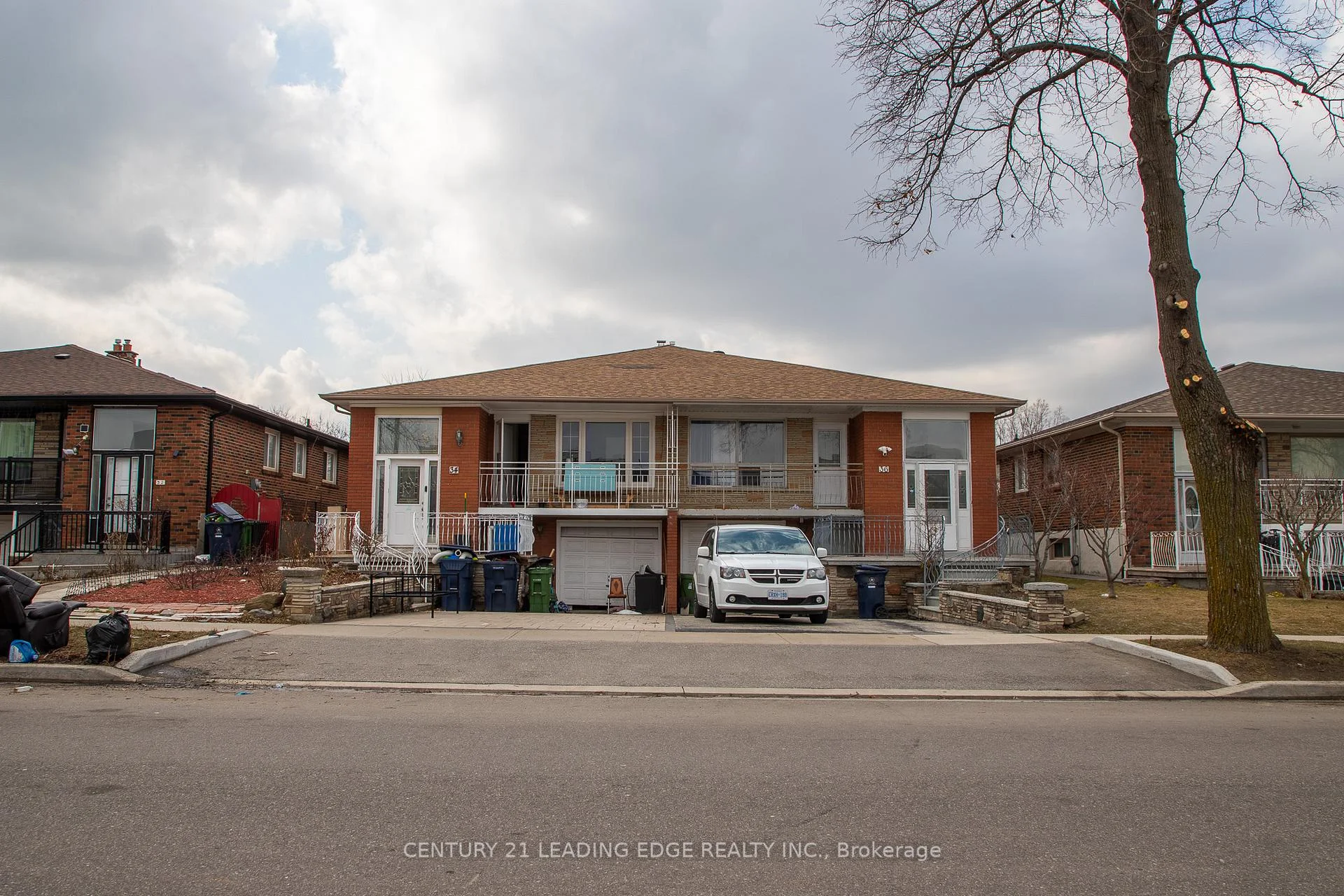 Photo 2 of 34 Petiole Road, North York, Glenfield-Jane Heights — HOMEH