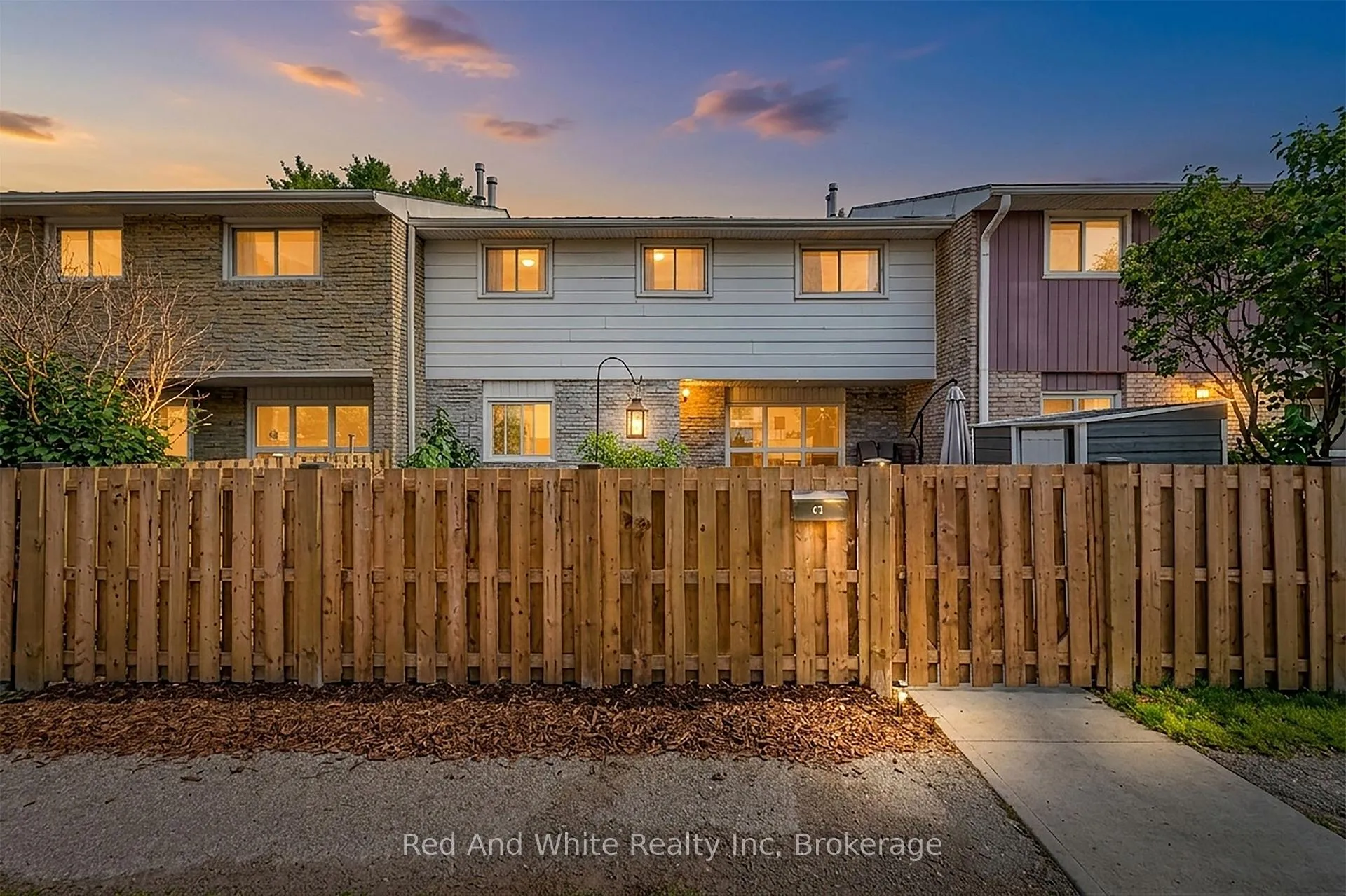 Photo 1 of Unit 43, 423 Westwood Drive, Kitchener — HOMEH