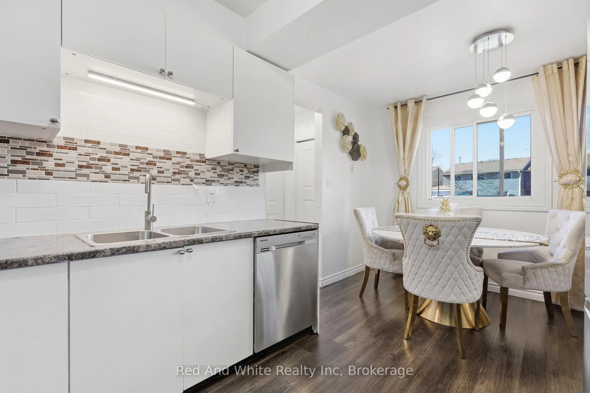 Photo 9 of Unit 43, 423 Westwood Drive, Kitchener — HOMEH