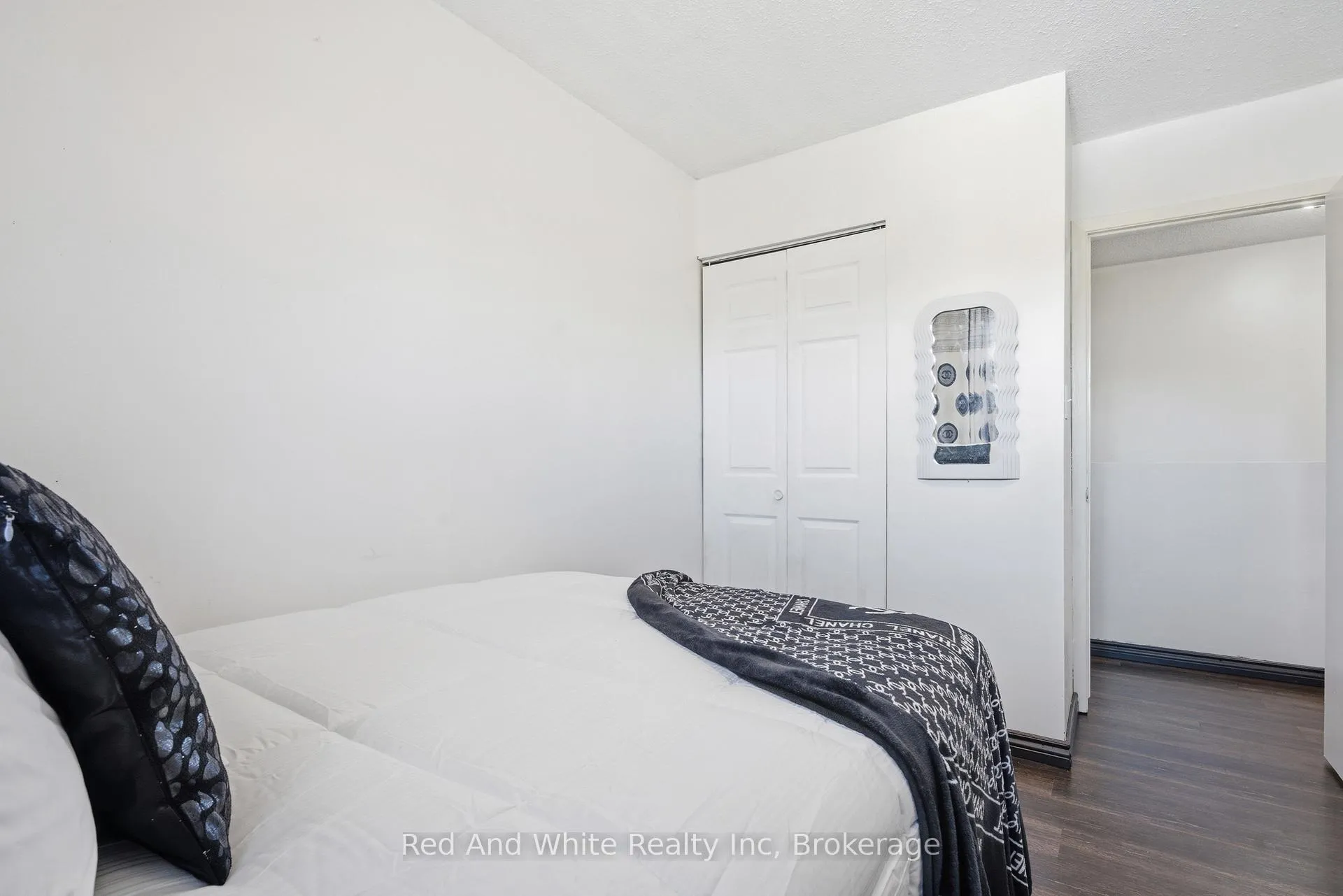 Photo 13 of Unit 43, 423 Westwood Drive, Kitchener — HOMEH