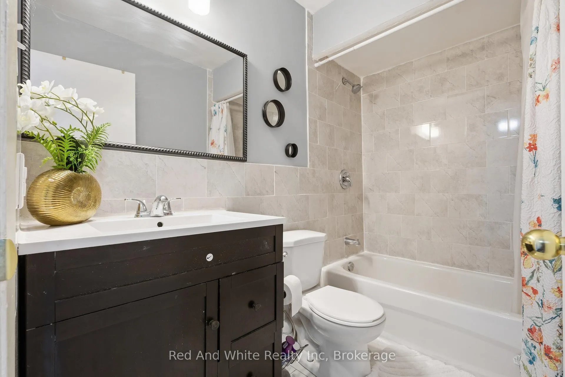 Photo 15 of Unit 43, 423 Westwood Drive, Kitchener — HOMEH