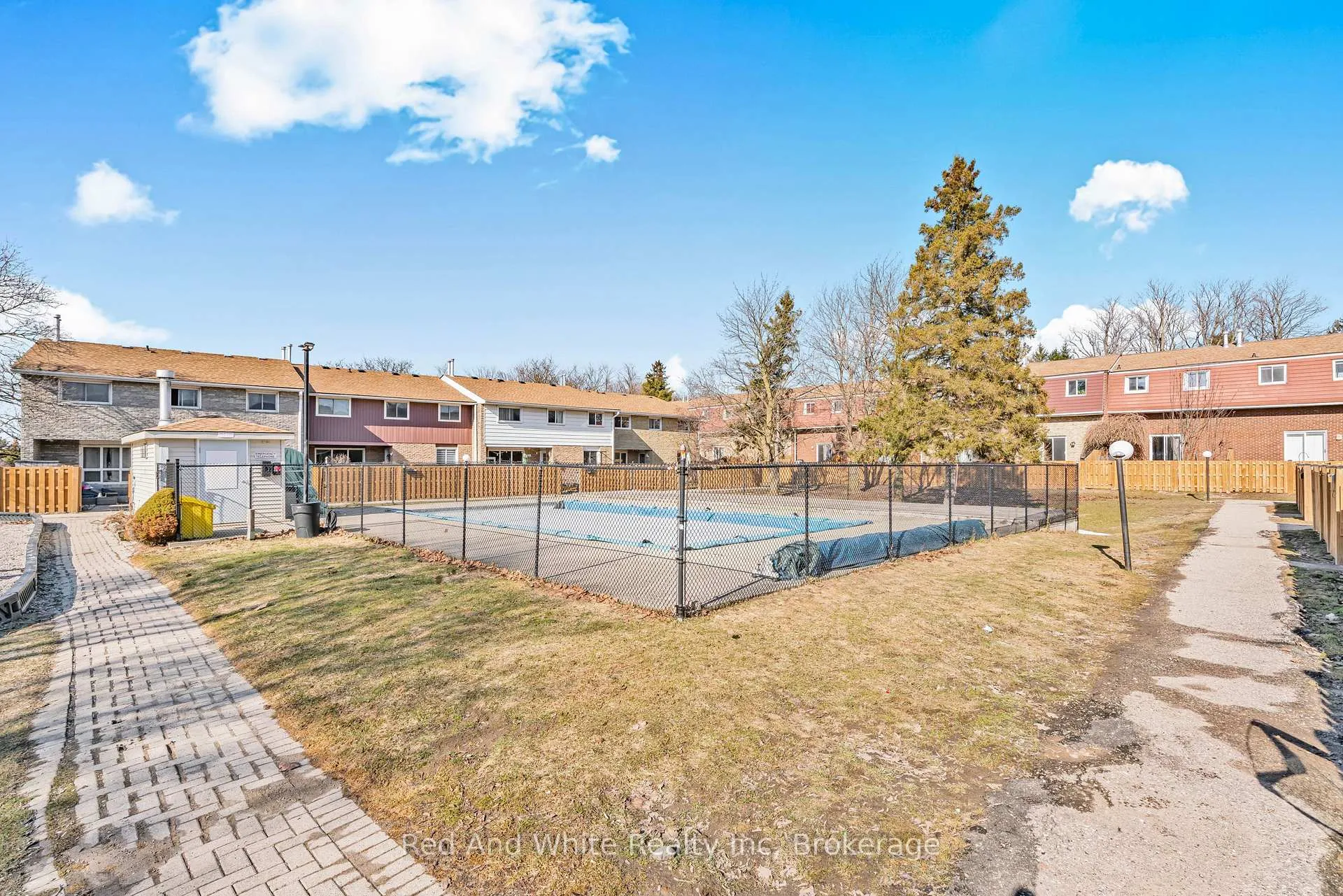 Photo 49 of Unit 43, 423 Westwood Drive, Kitchener — HOMEH