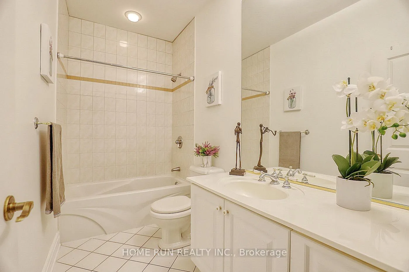 Photo 7 of 2 Waterford Way, Ottawa, Pineglen/Country Place — HOMEH