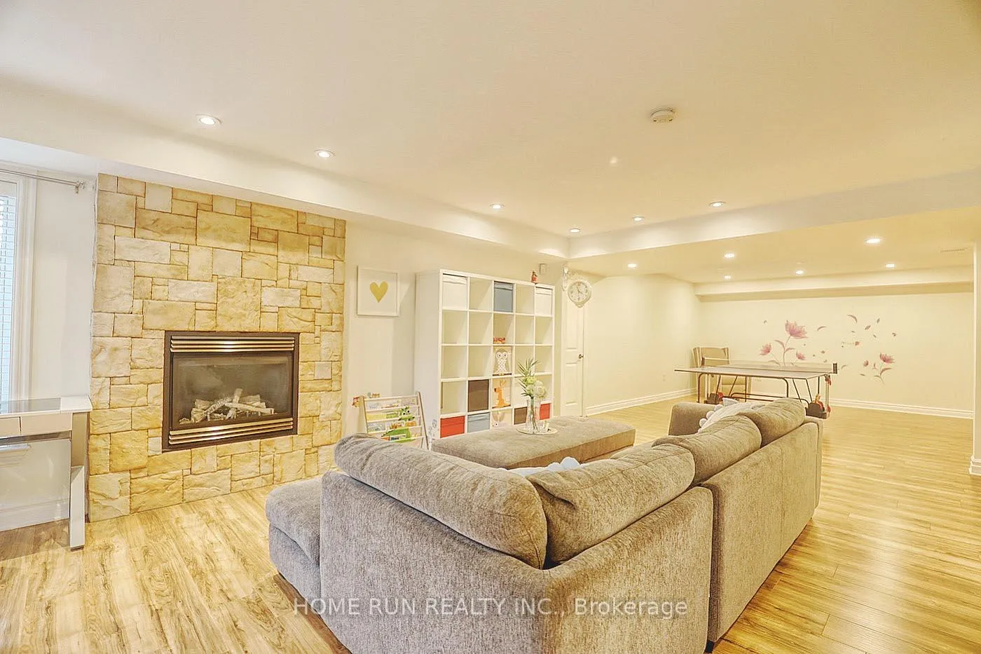Photo 12 of 2 Waterford Way, Ottawa, Pineglen/Country Place — HOMEH