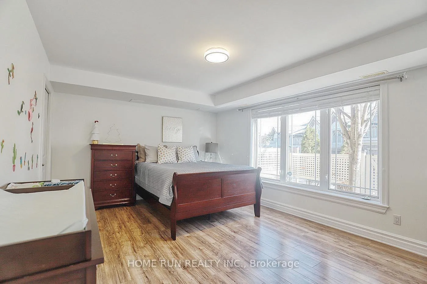 Photo 13 of 2 Waterford Way, Ottawa, Pineglen/Country Place — HOMEH