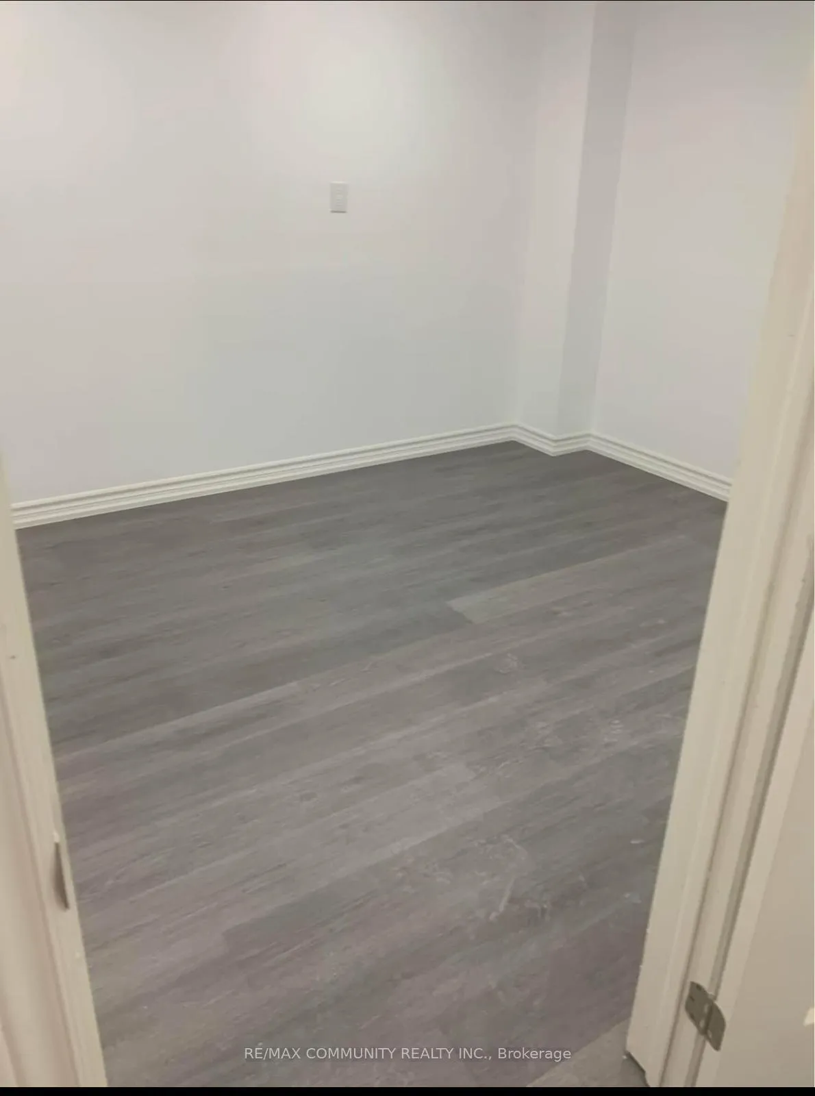 Photo 5 of Unit Bsmt, 116 Elephant Hill Drive, Clarington, Bowmanville — HOMEH