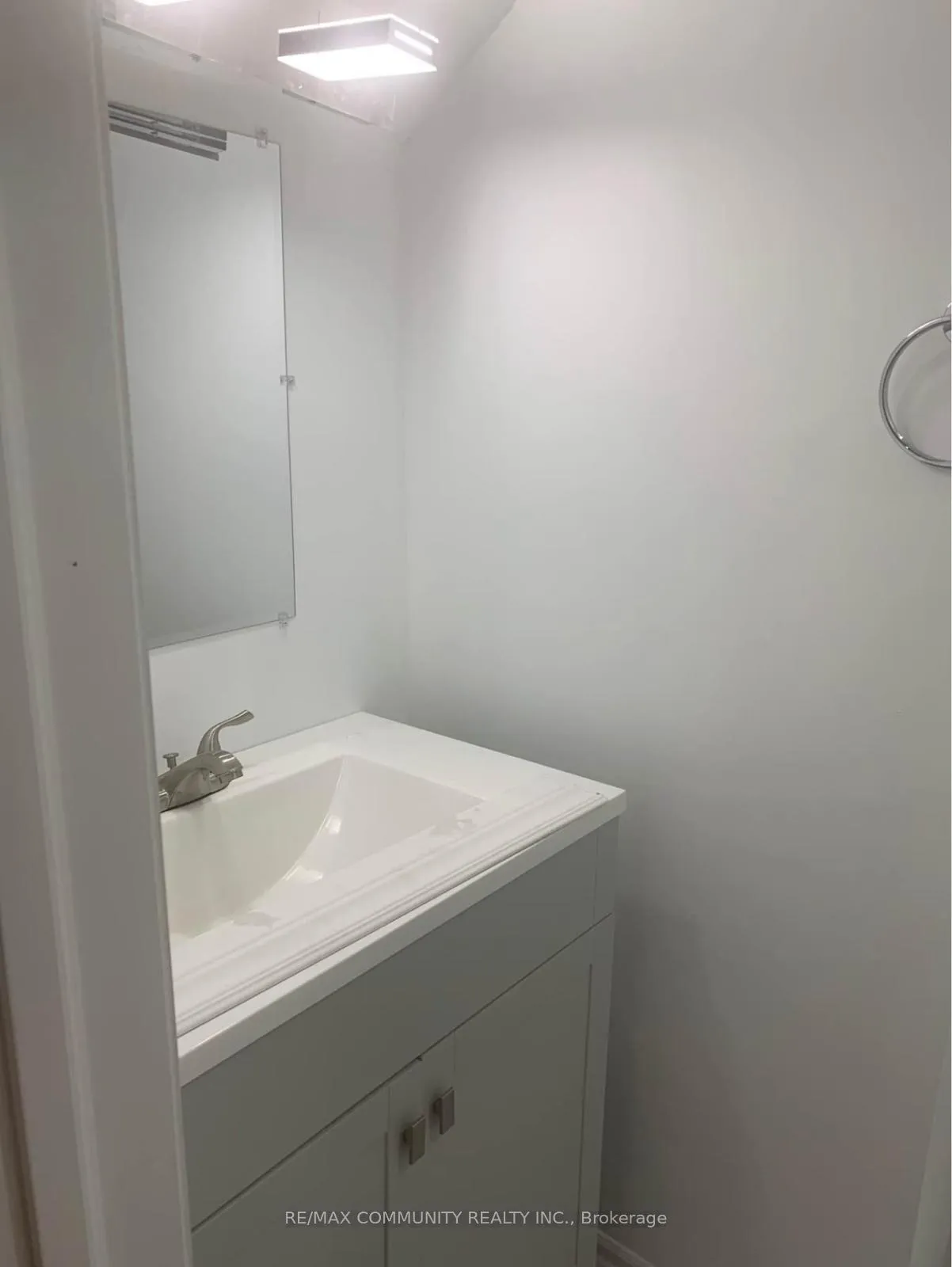 Photo 7 of Unit Bsmt, 116 Elephant Hill Drive, Clarington, Bowmanville — HOMEH