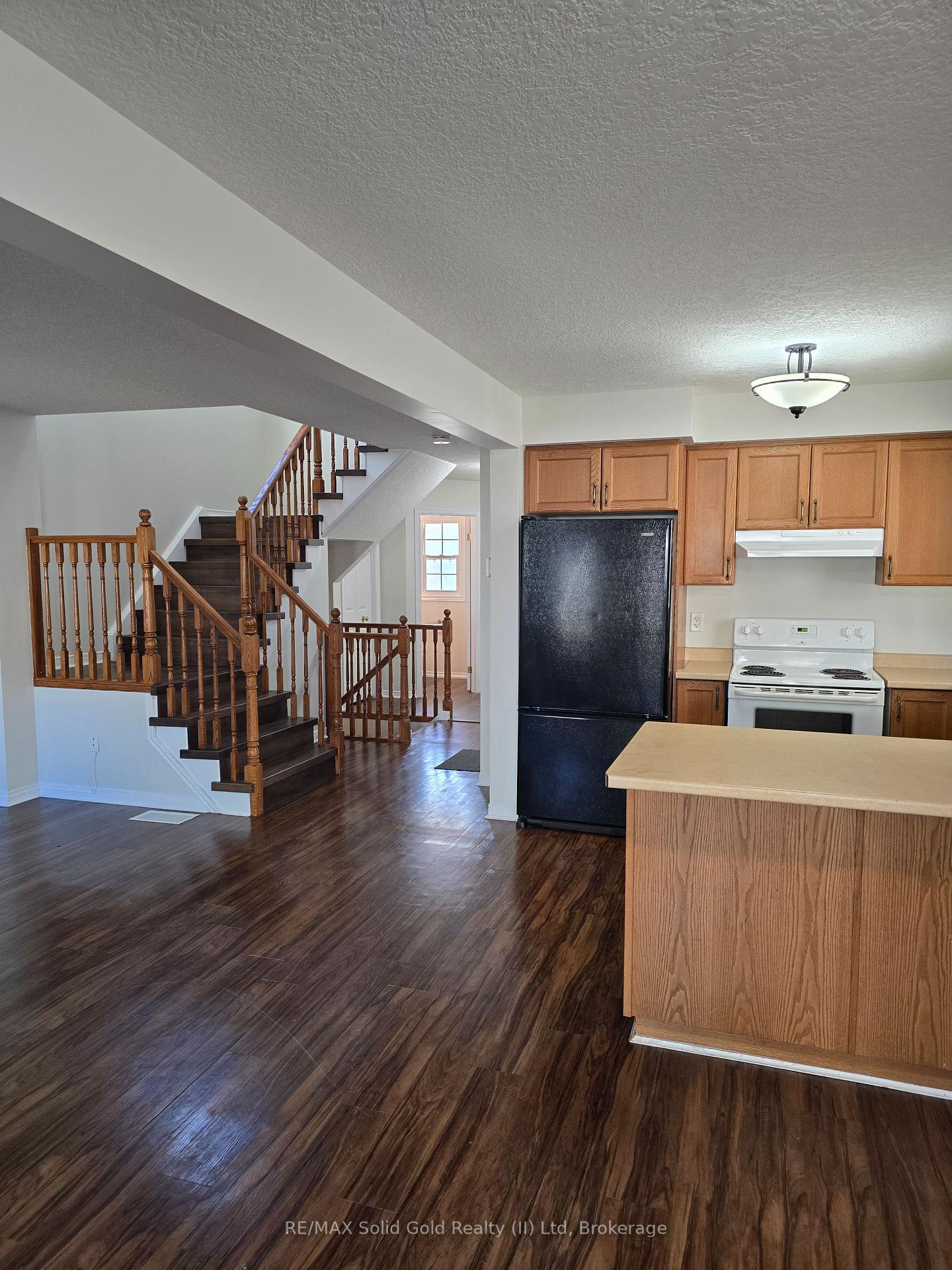Photo 7 of 70 Dahlia Street, Kitchener — HOMEH