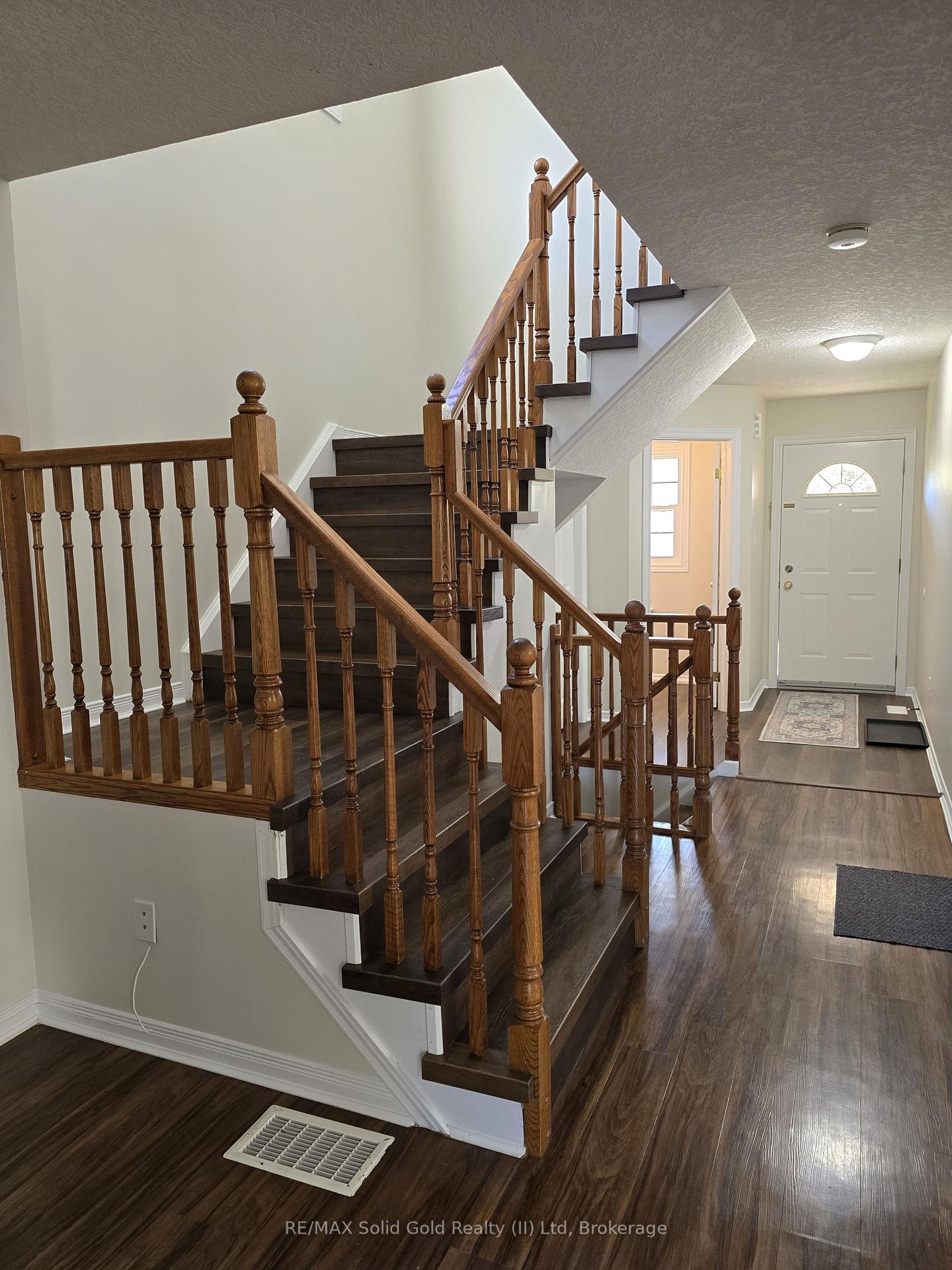 Photo 12 of 70 Dahlia Street, Kitchener — HOMEH